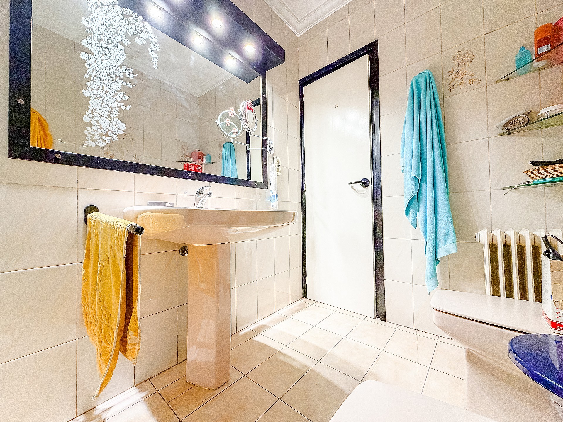Resale - 4 Bedroom 2 Bathroom Townhouse in Yecla -  - Murcia