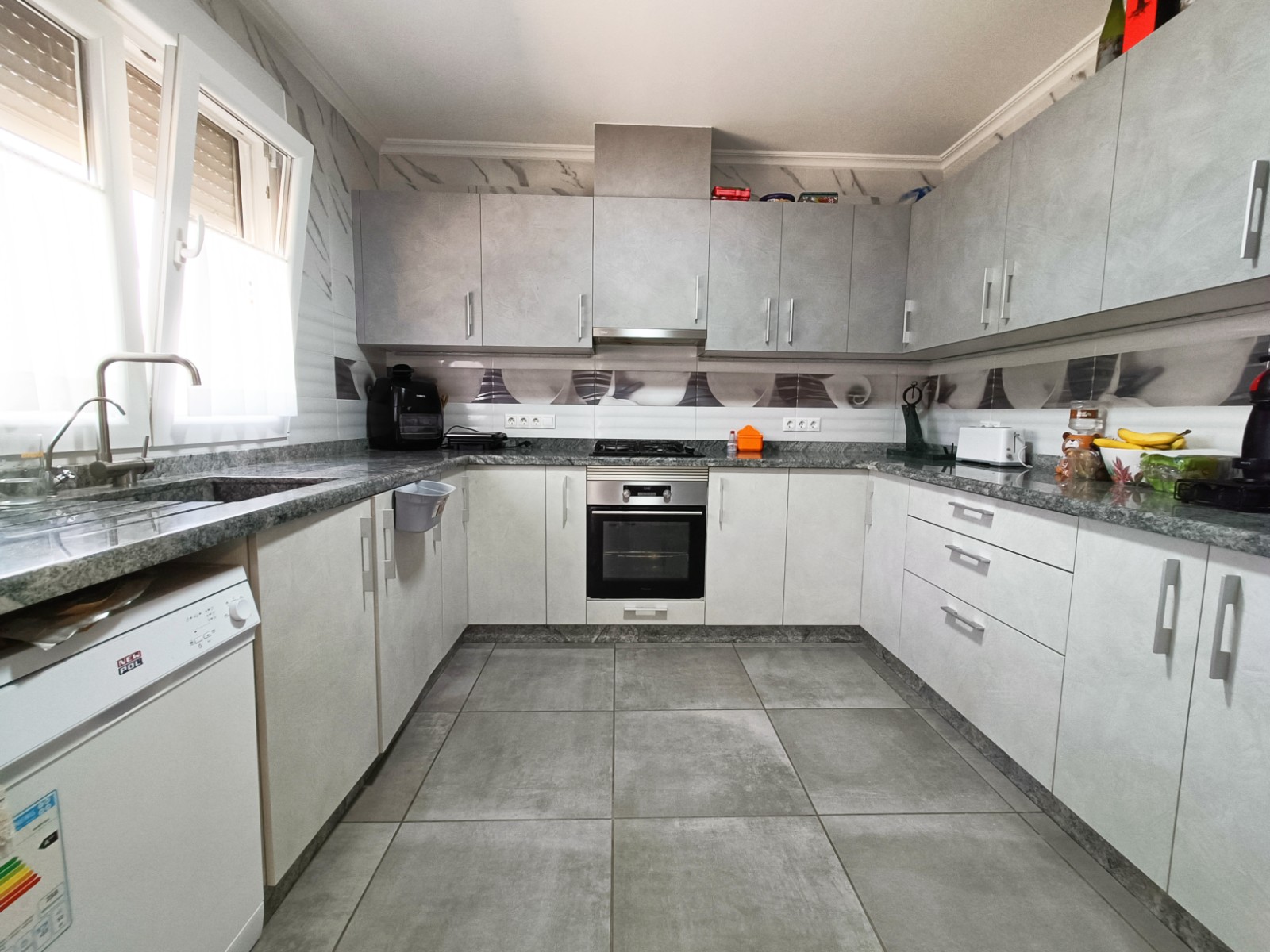 Resale - 4 Bedroom 2 Bathroom Villa in Pinoso -  - Alicante
