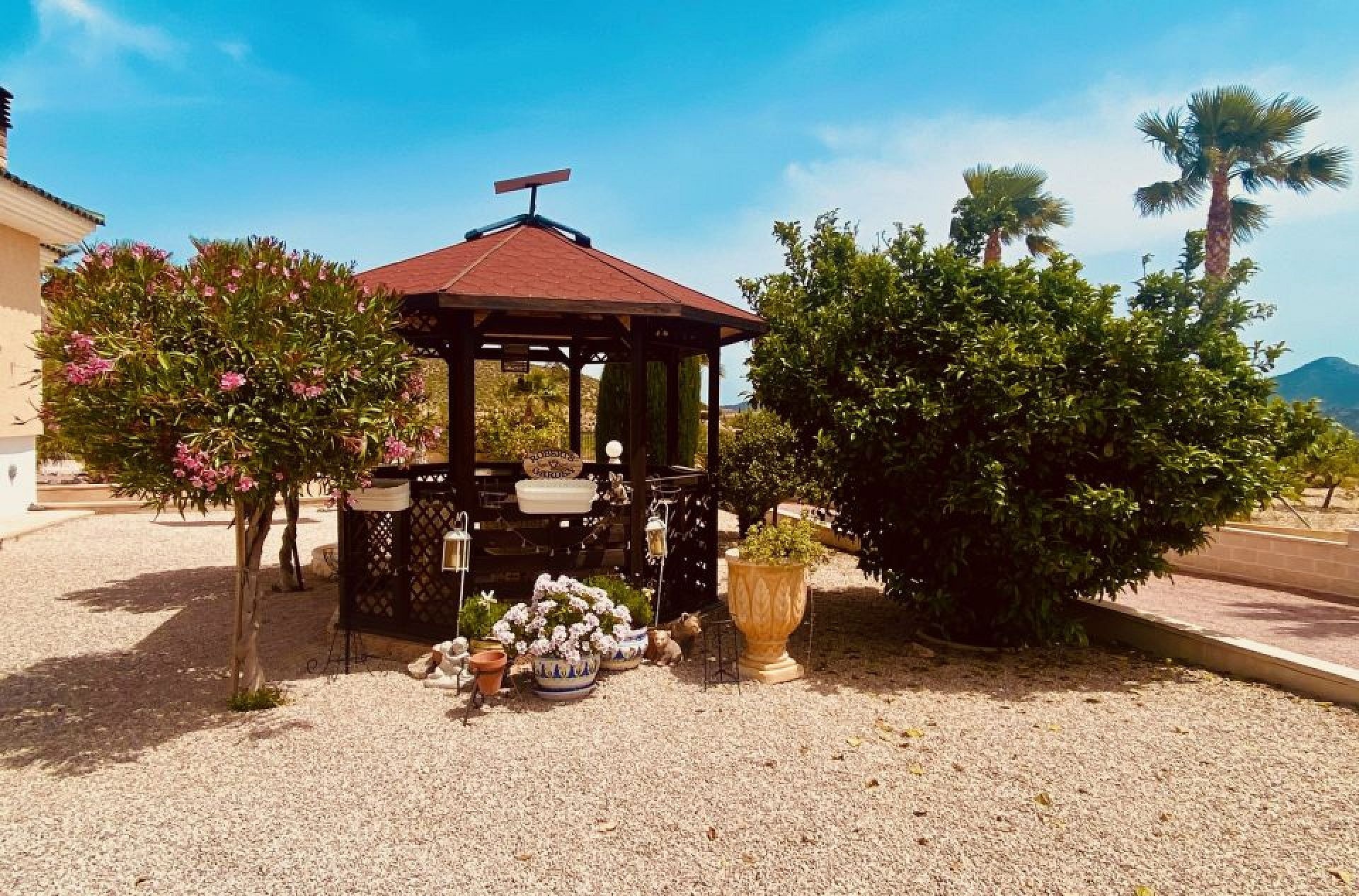 Resale - 4 Bedroom 3 Bathroom Villa in Macisvenda -  - Murcia