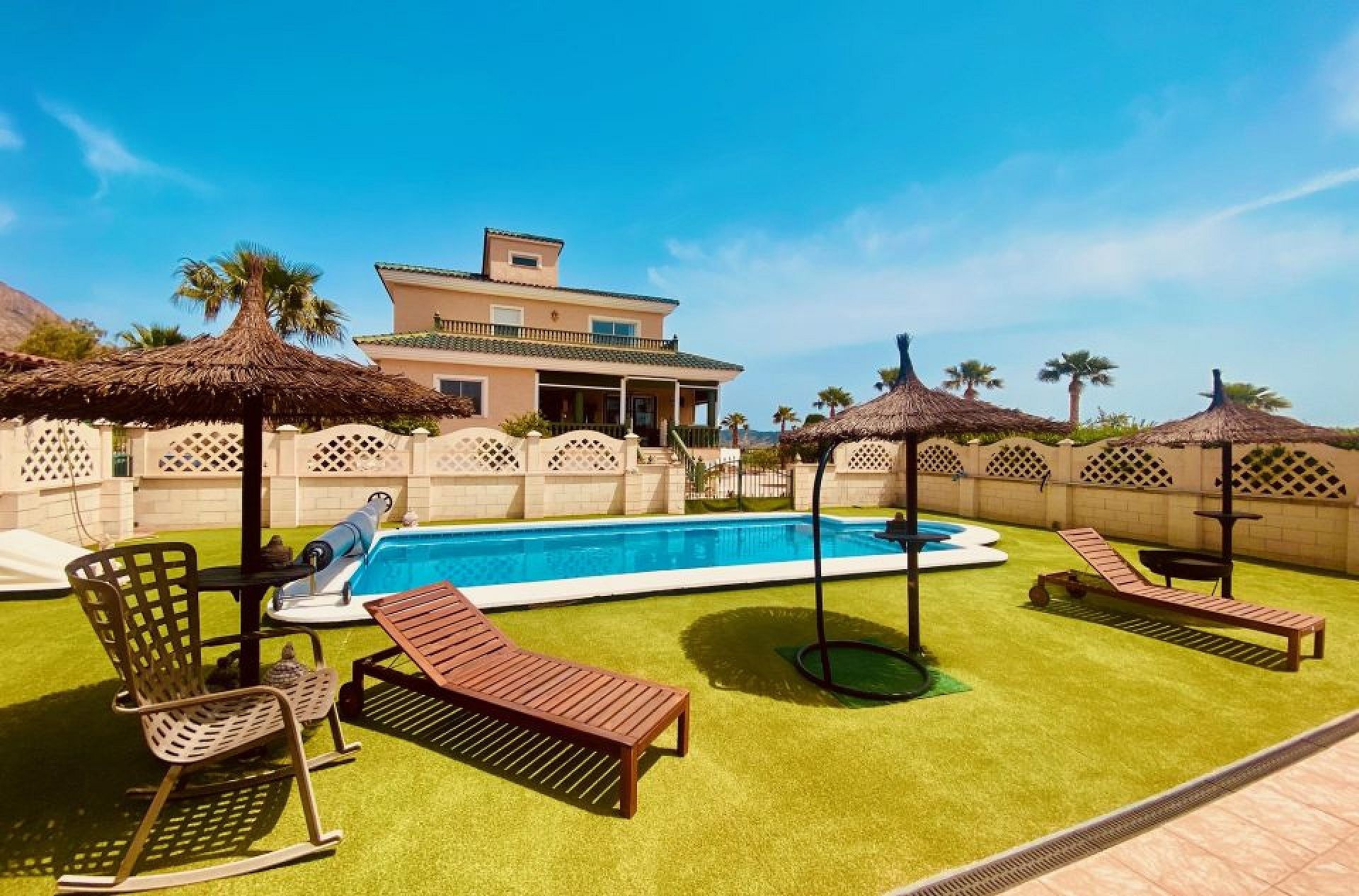 Resale - 4 Bedroom 3 Bathroom Villa in Macisvenda -  - Murcia