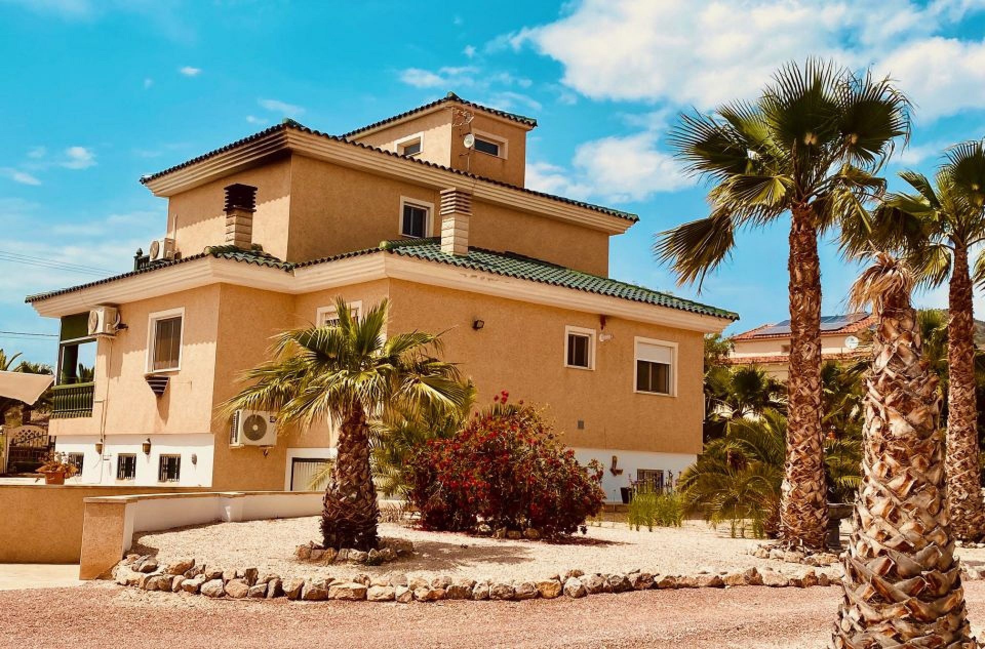 Resale - 4 Bedroom 3 Bathroom Villa in Macisvenda -  - Murcia