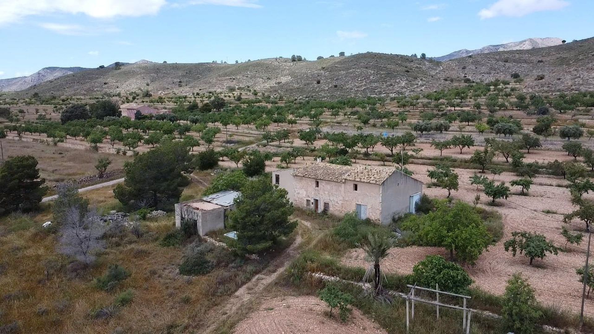 Resale - 5 Bedroom 2 Bathroom Restoration Project in Hondón de las Nieves -  - Alicante