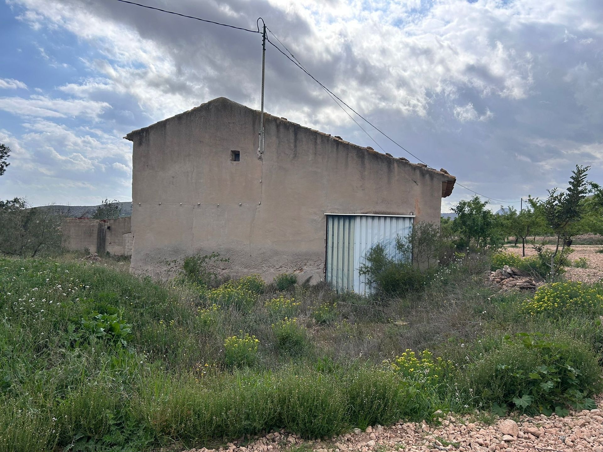 Resale - 5 Bedroom 2 Bathroom Restoration Project in Hondón de las Nieves -  - Alicante