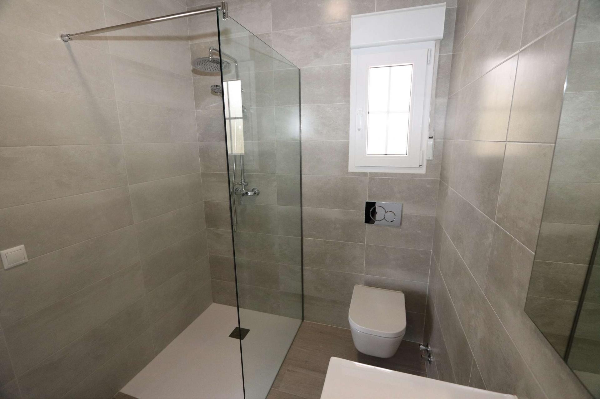 Resale - 4 Bedroom 4 Bathroom Villa in Sax -  - Alicante