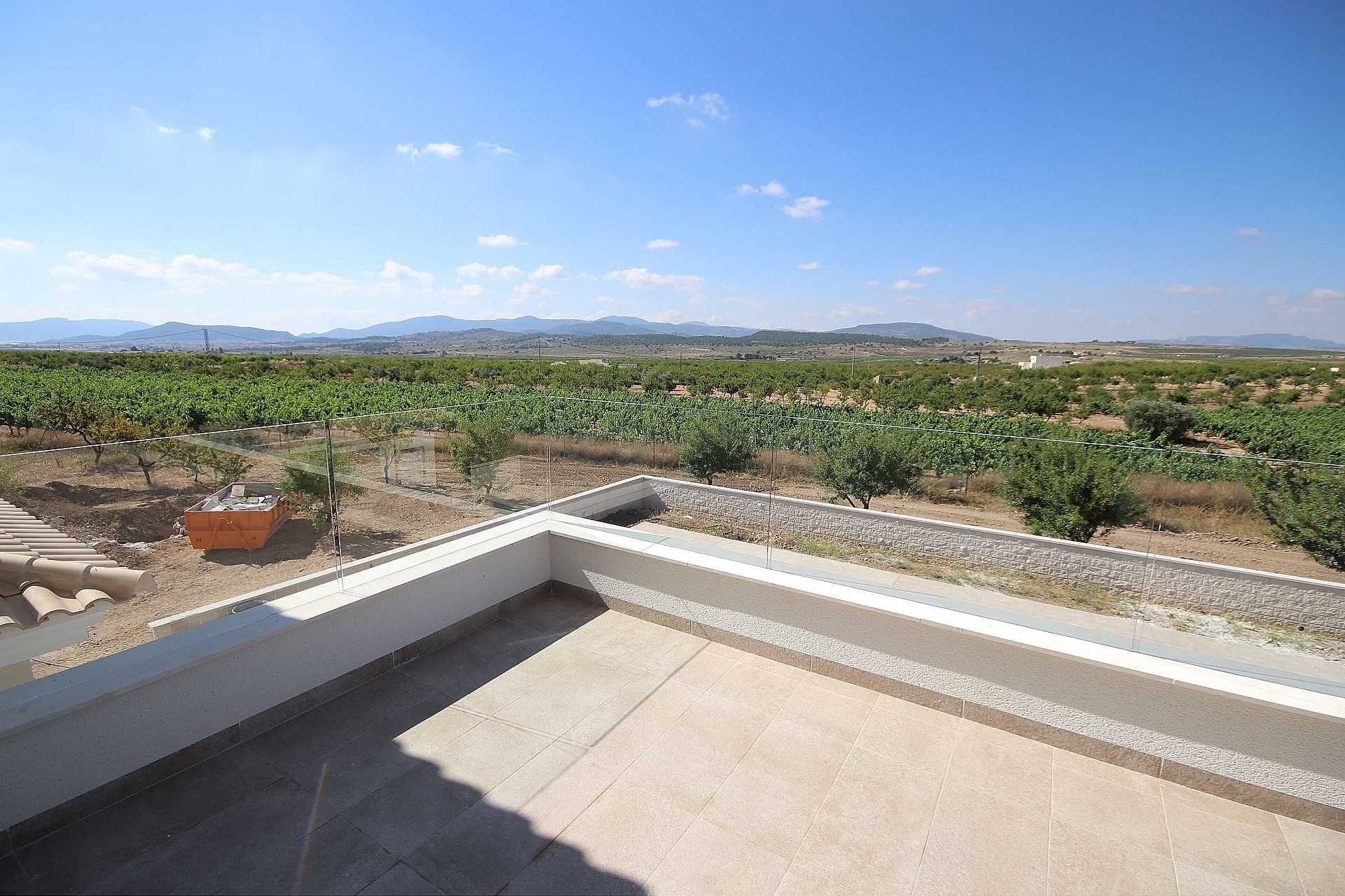 Resale - 4 Bedroom 3 Bathroom Villa in Sax -  - Alicante