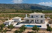 4 Bedroom 3 Bathroom Villa in Sax