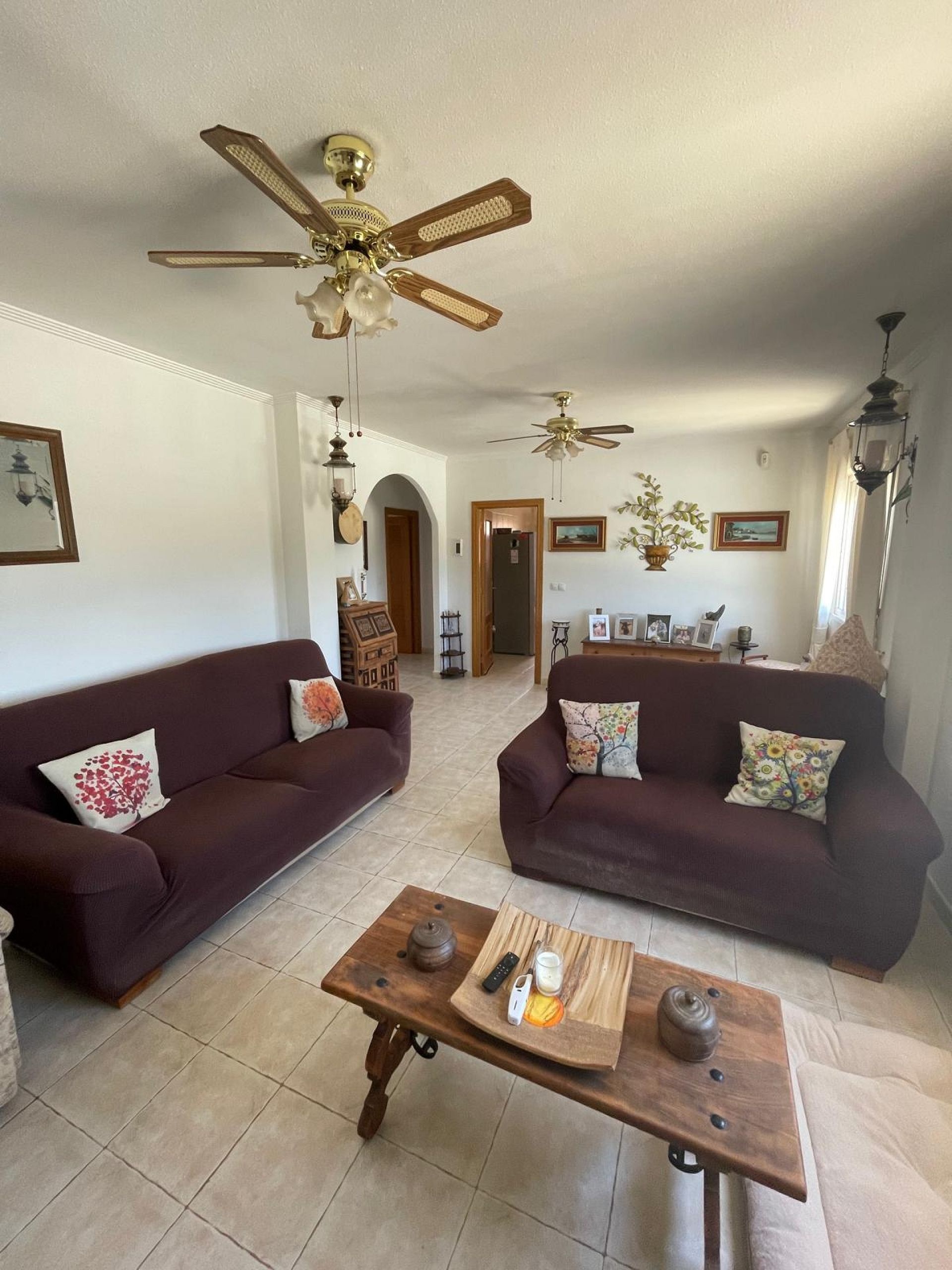 Resale - 4 Bedroom 3 Bathroom Villa in Pinoso -  - Alicante