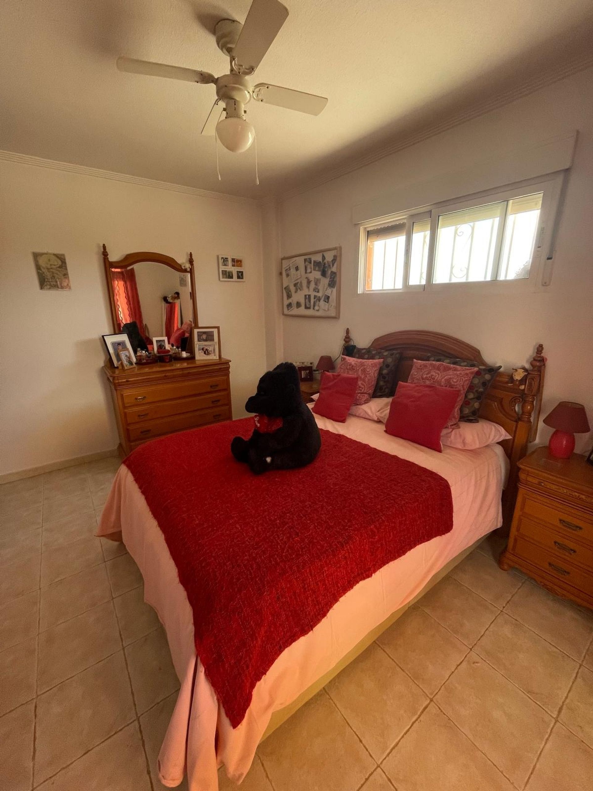 Resale - 4 Bedroom 3 Bathroom Villa in Pinoso -  - Alicante