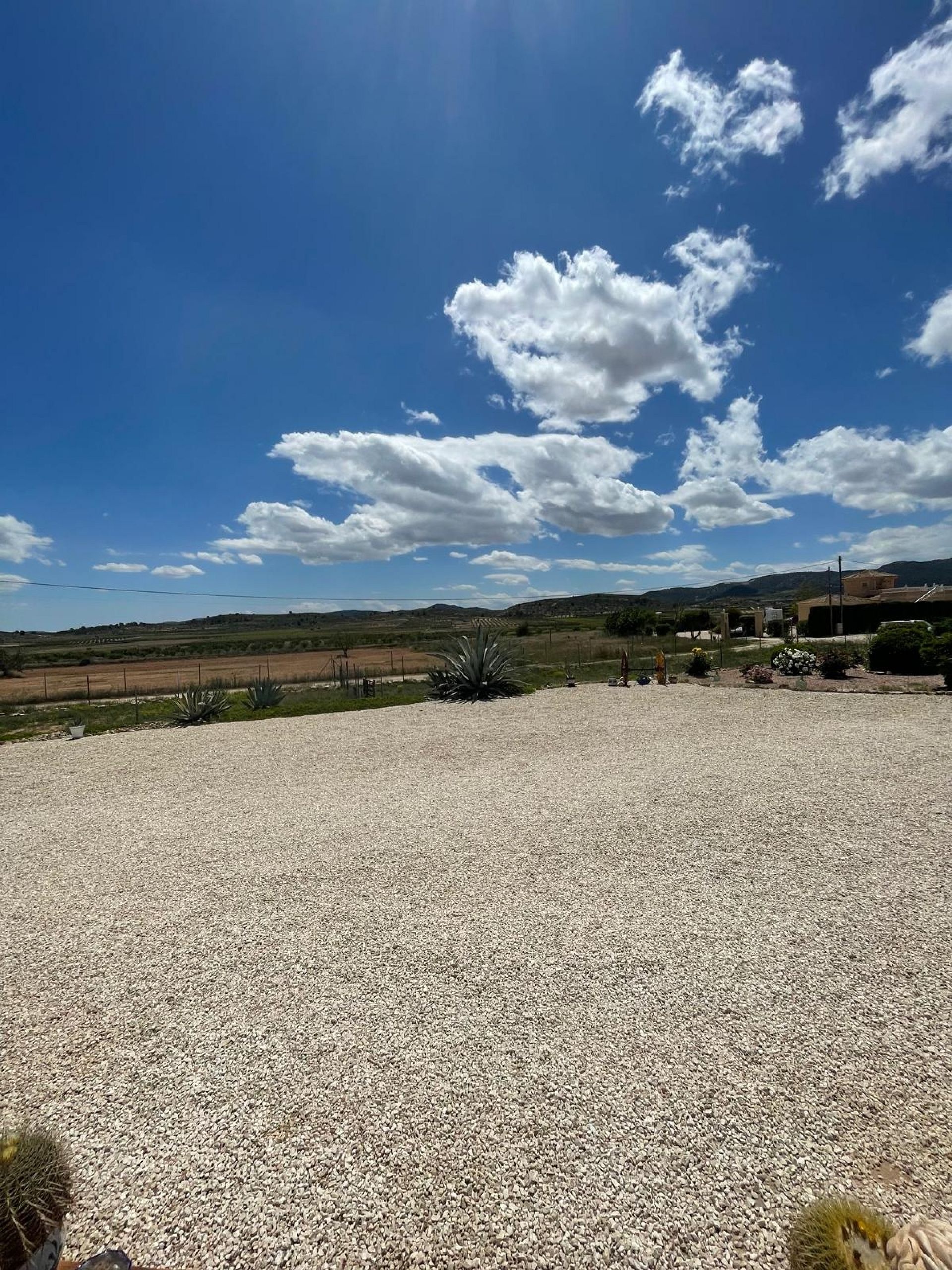 Resale - 4 Bedroom 3 Bathroom Villa in Pinoso -  - Alicante