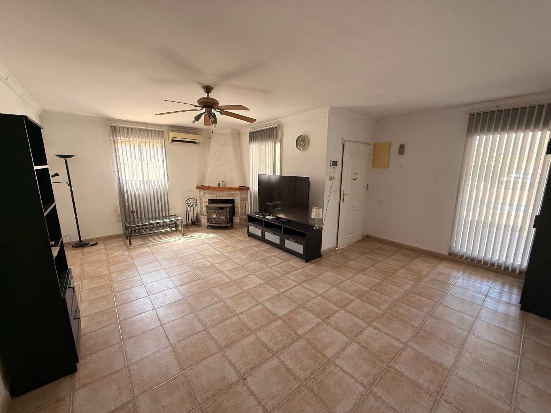 Resale - 3 Bedroom 2 Bathroom Villa in Macisvenda -  - Murcia