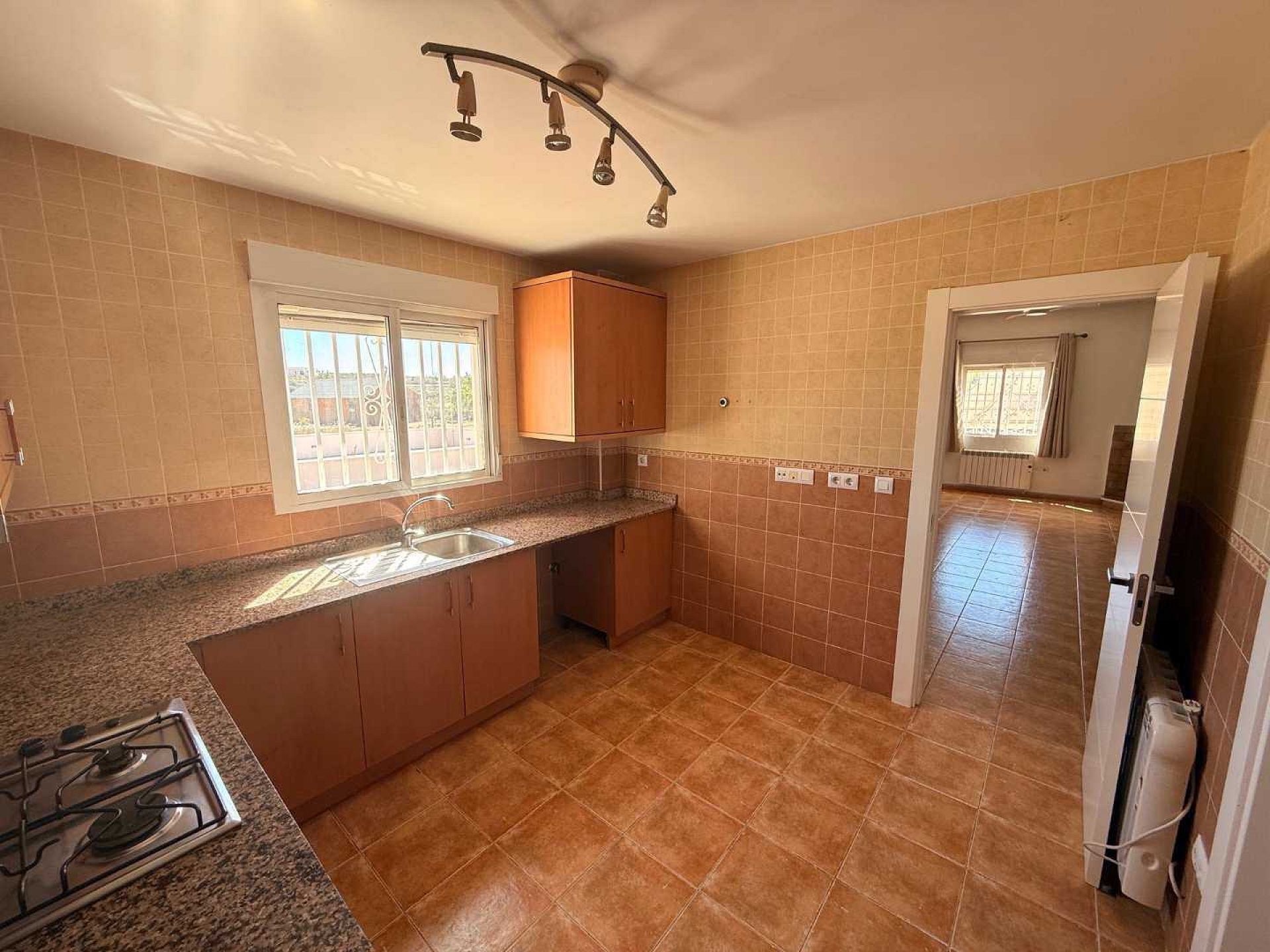 Resale - 3 Bedroom 2 Bathroom Villa in Pinoso -  - Alicante