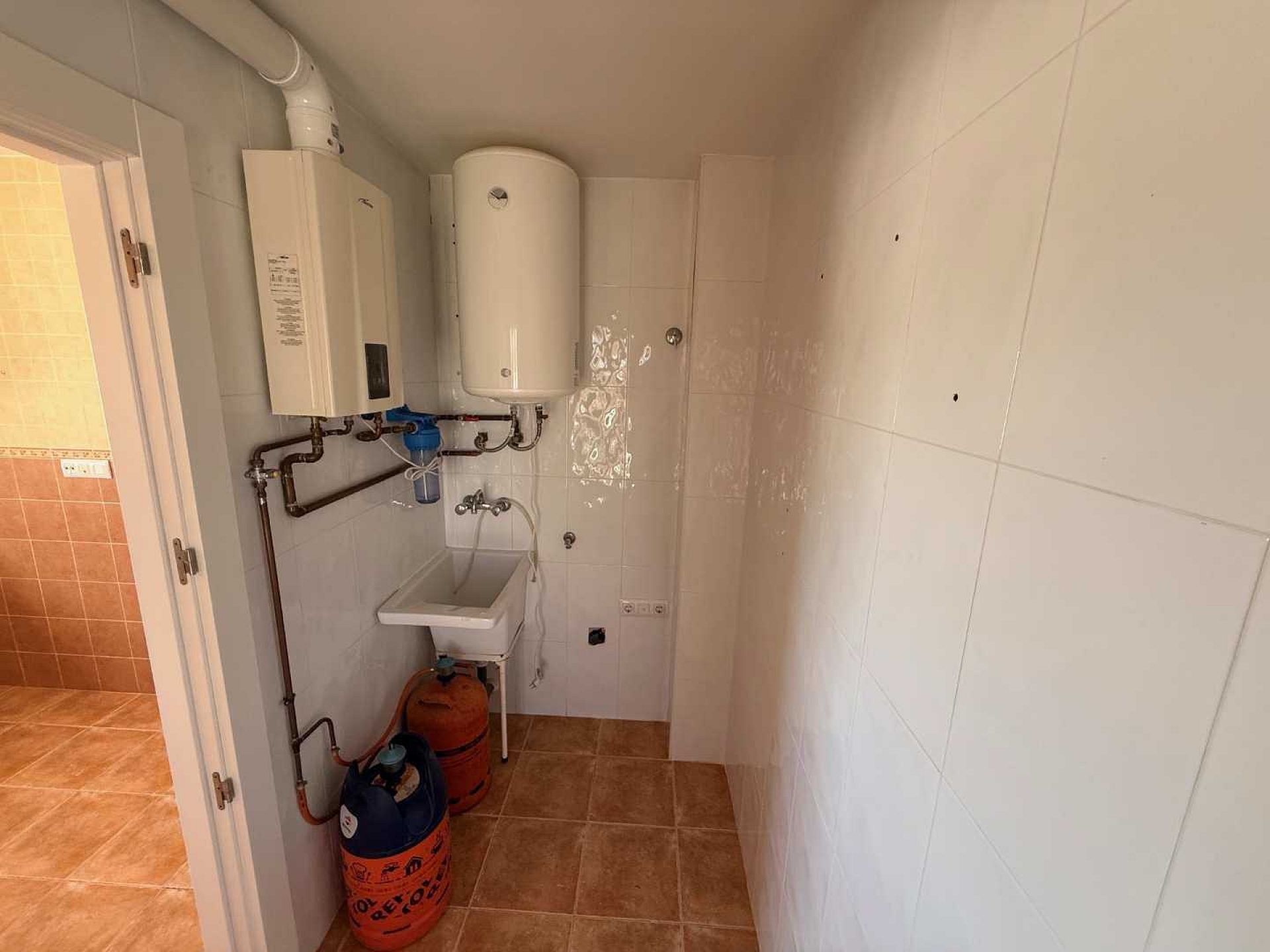 Resale - 3 Bedroom 2 Bathroom Villa in Pinoso -  - Alicante