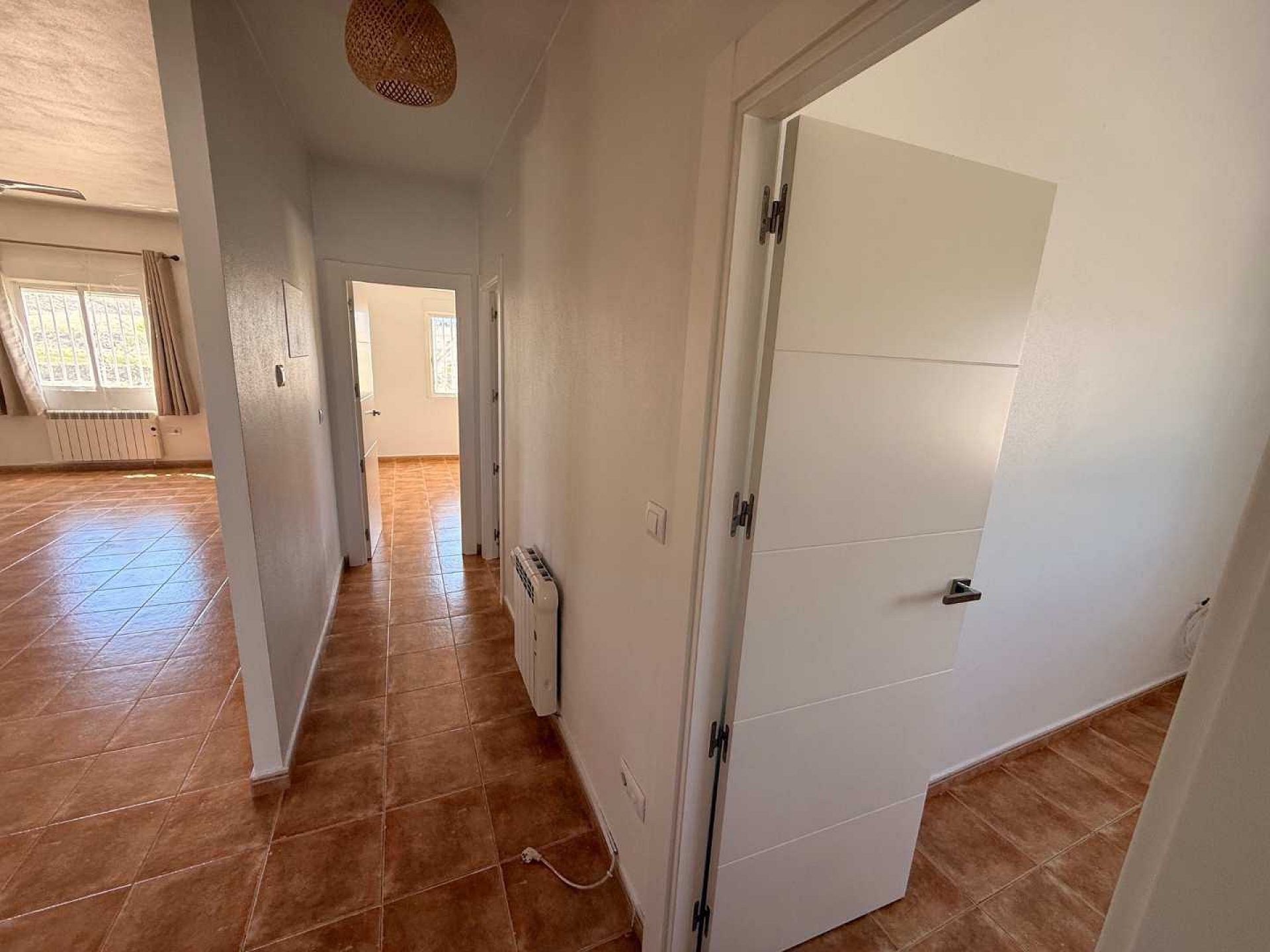 Resale - 3 Bedroom 2 Bathroom Villa in Pinoso -  - Alicante