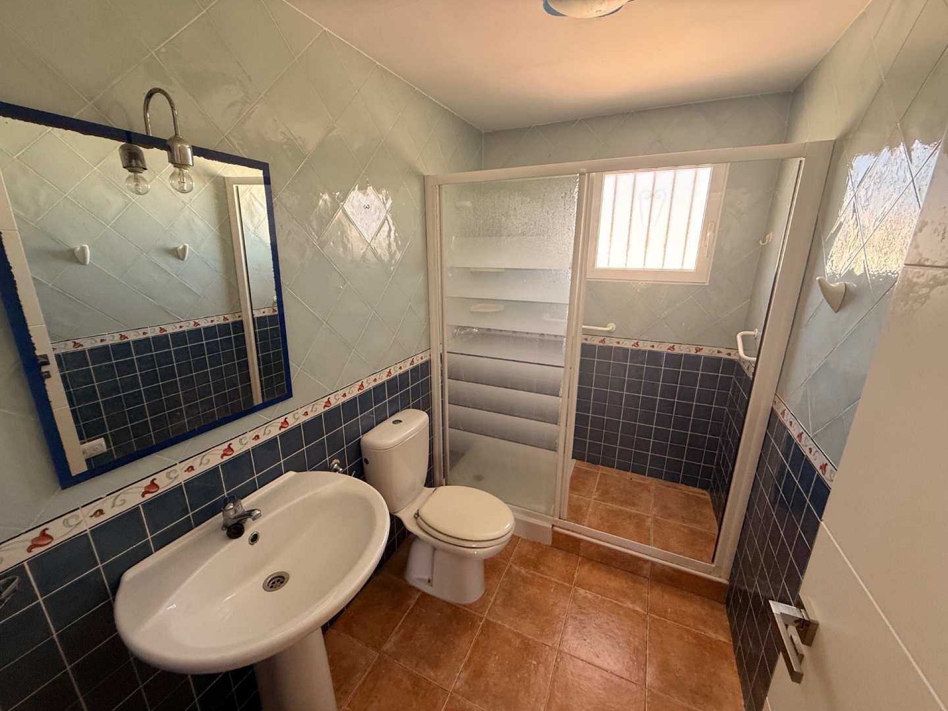 Resale - 3 Bedroom 2 Bathroom Villa in Pinoso -  - Alicante