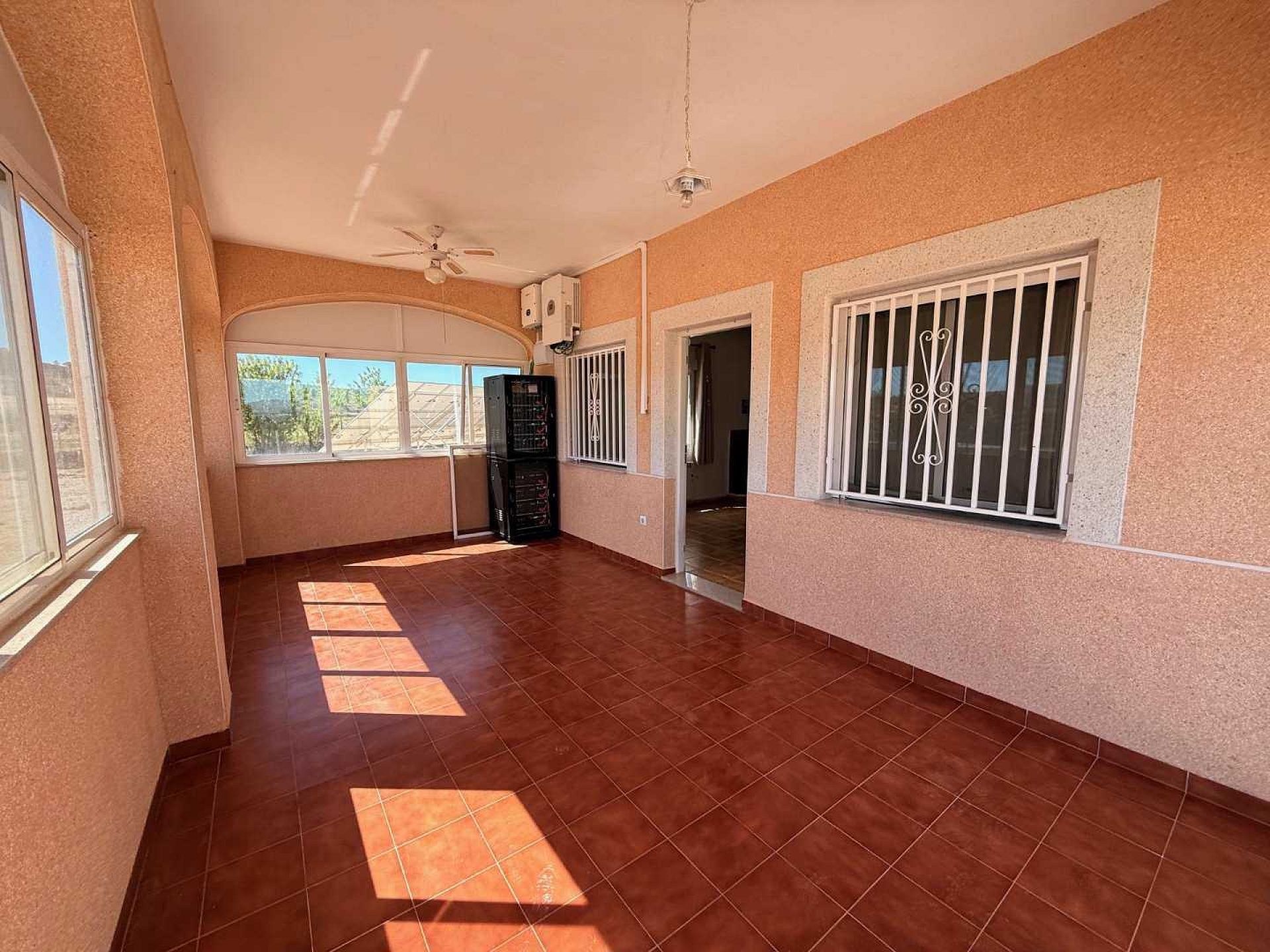Resale - 3 Bedroom 2 Bathroom Villa in Pinoso -  - Alicante