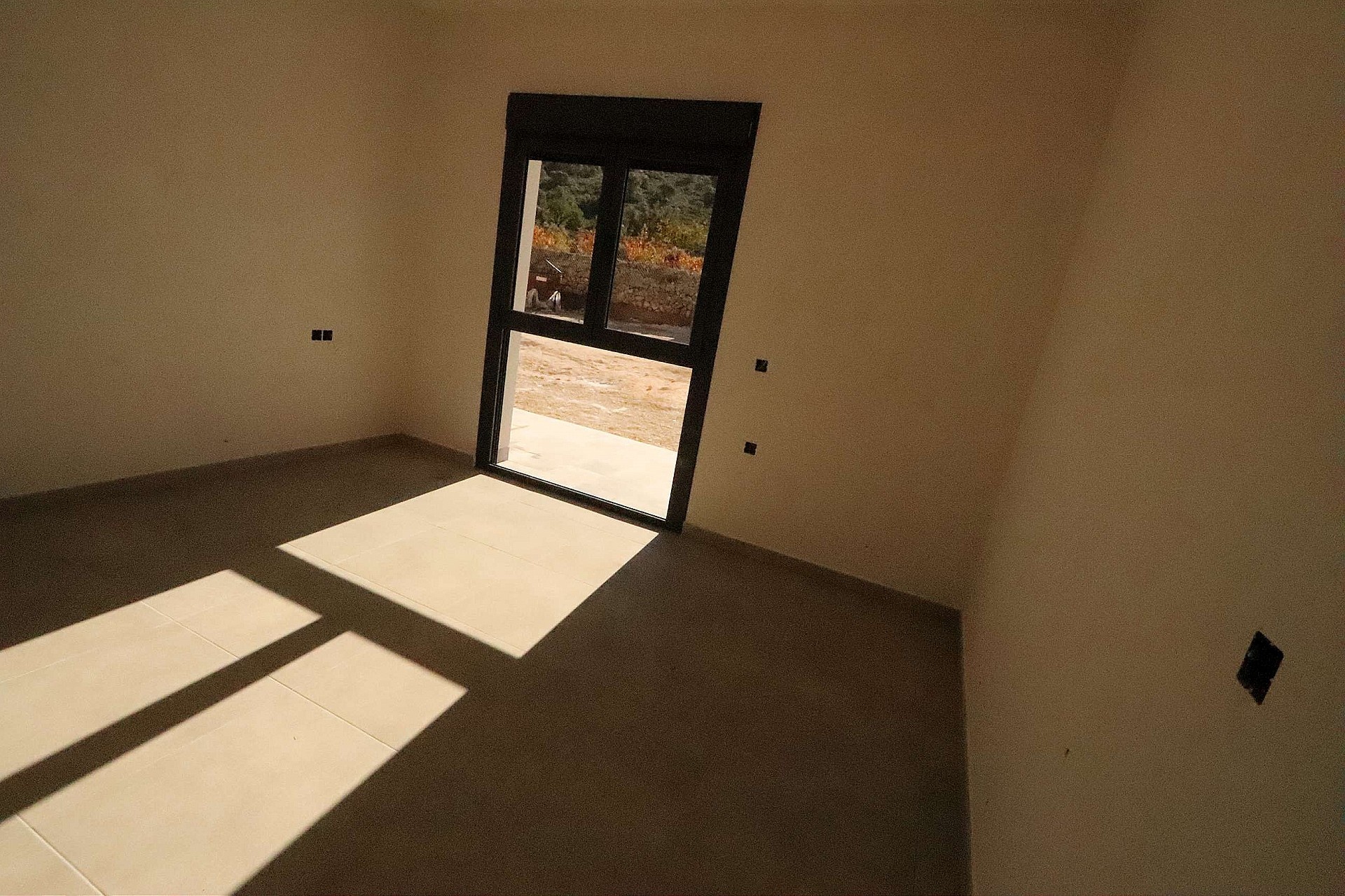 Resale - 3 Bedroom 3 Bathroom Villa in Hondón de las Nieves -  - Alicante