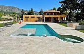 6 Bedroom 4 Bathroom Villa in Salinas