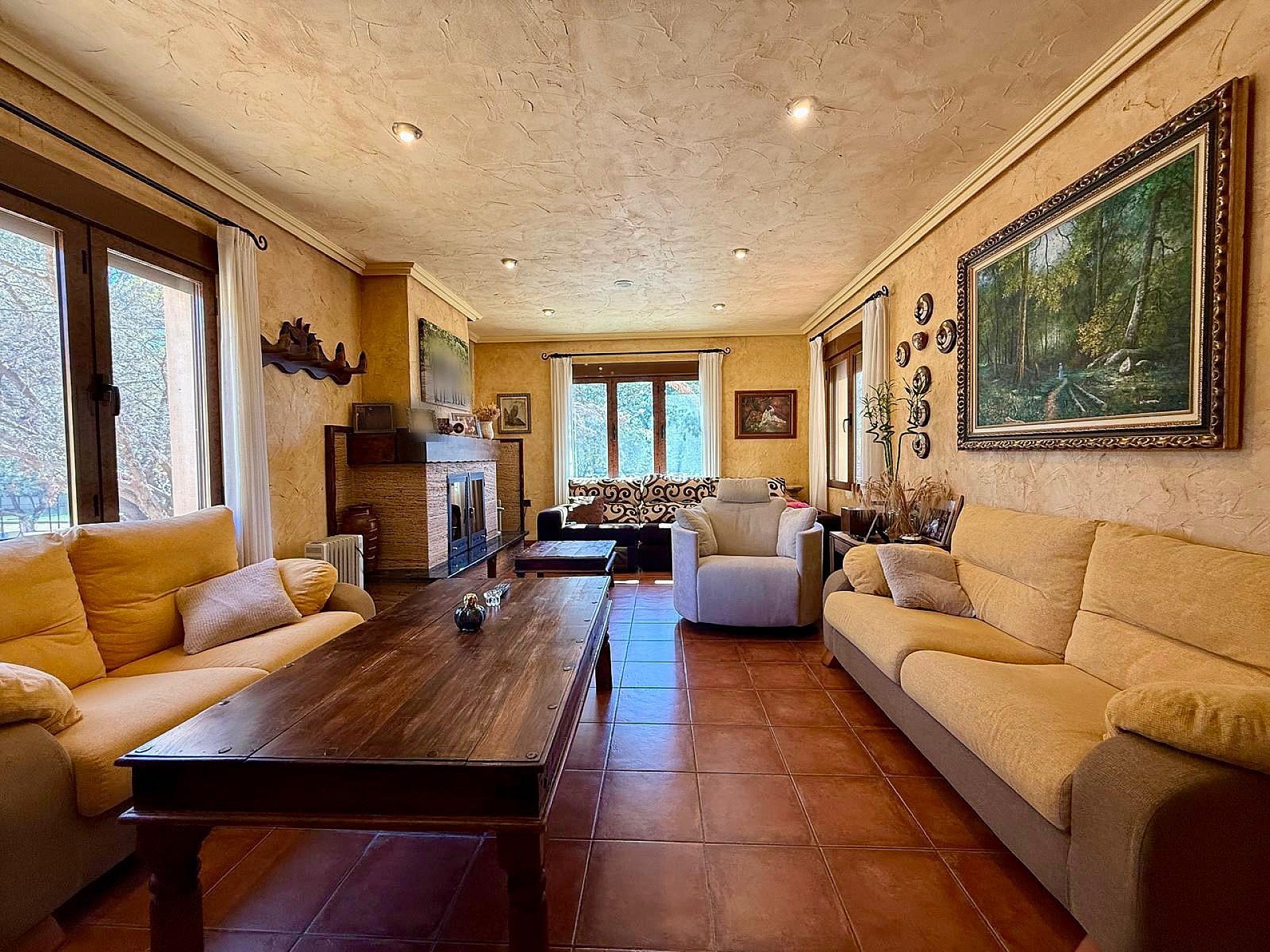 Resale - 6 Bedroom 4 Bathroom Villa in Salinas -  - Alicante
