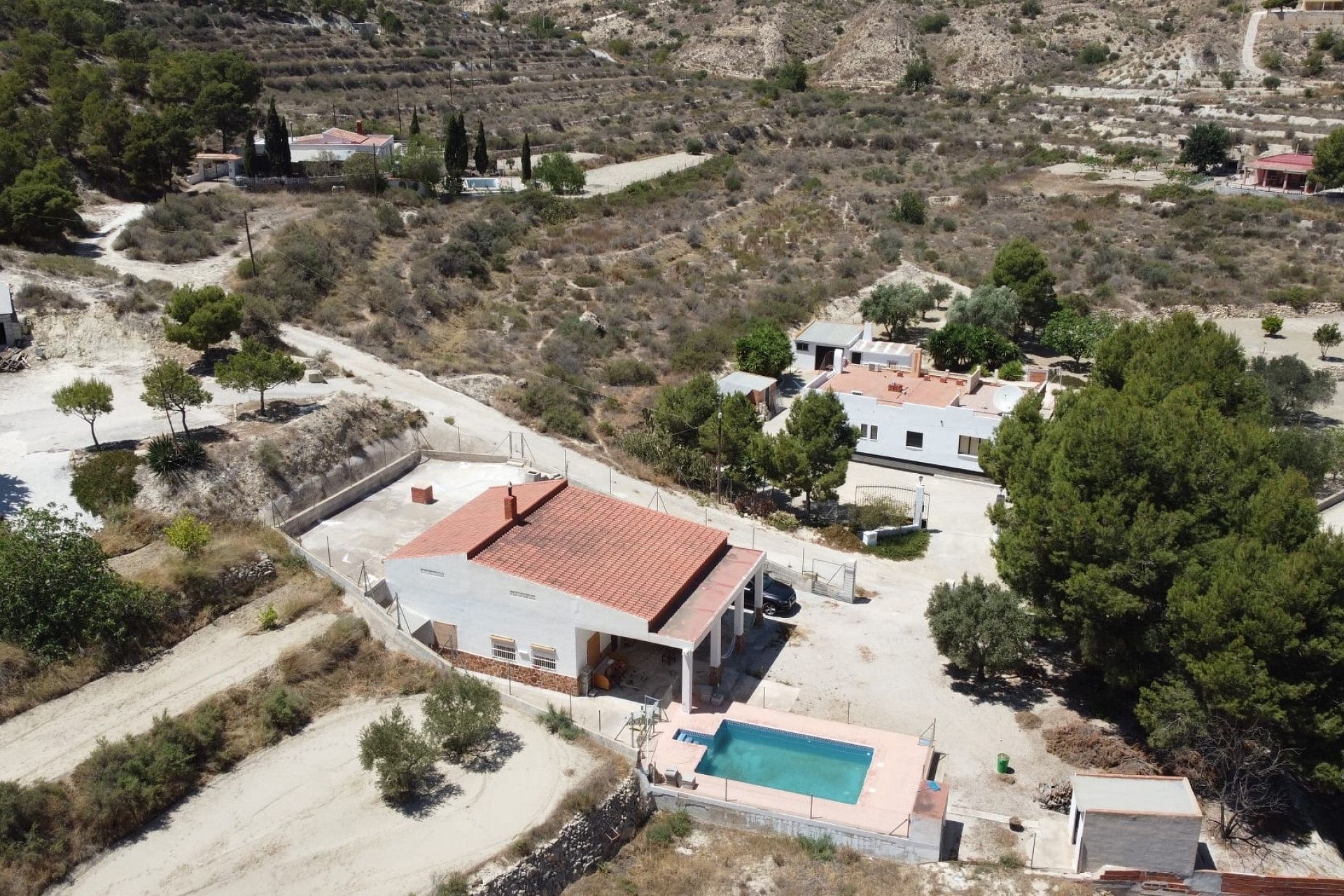 Resale - 4 Bedroom 1 Bathroom Finca in Crevillente -  - Alicante