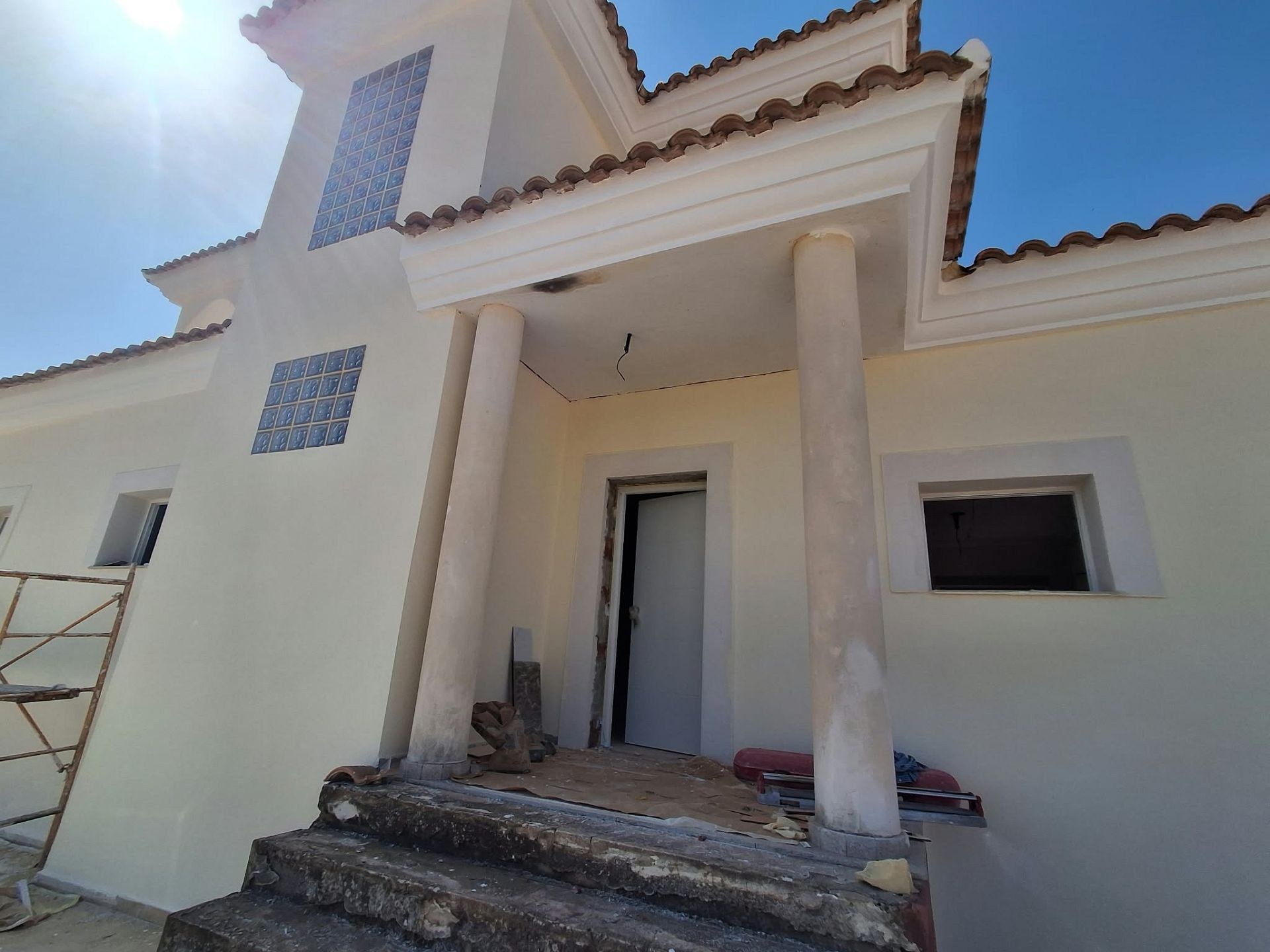 Resale - 5 Bedroom 3 Bathroom Country house in Pinoso -  - Alicante