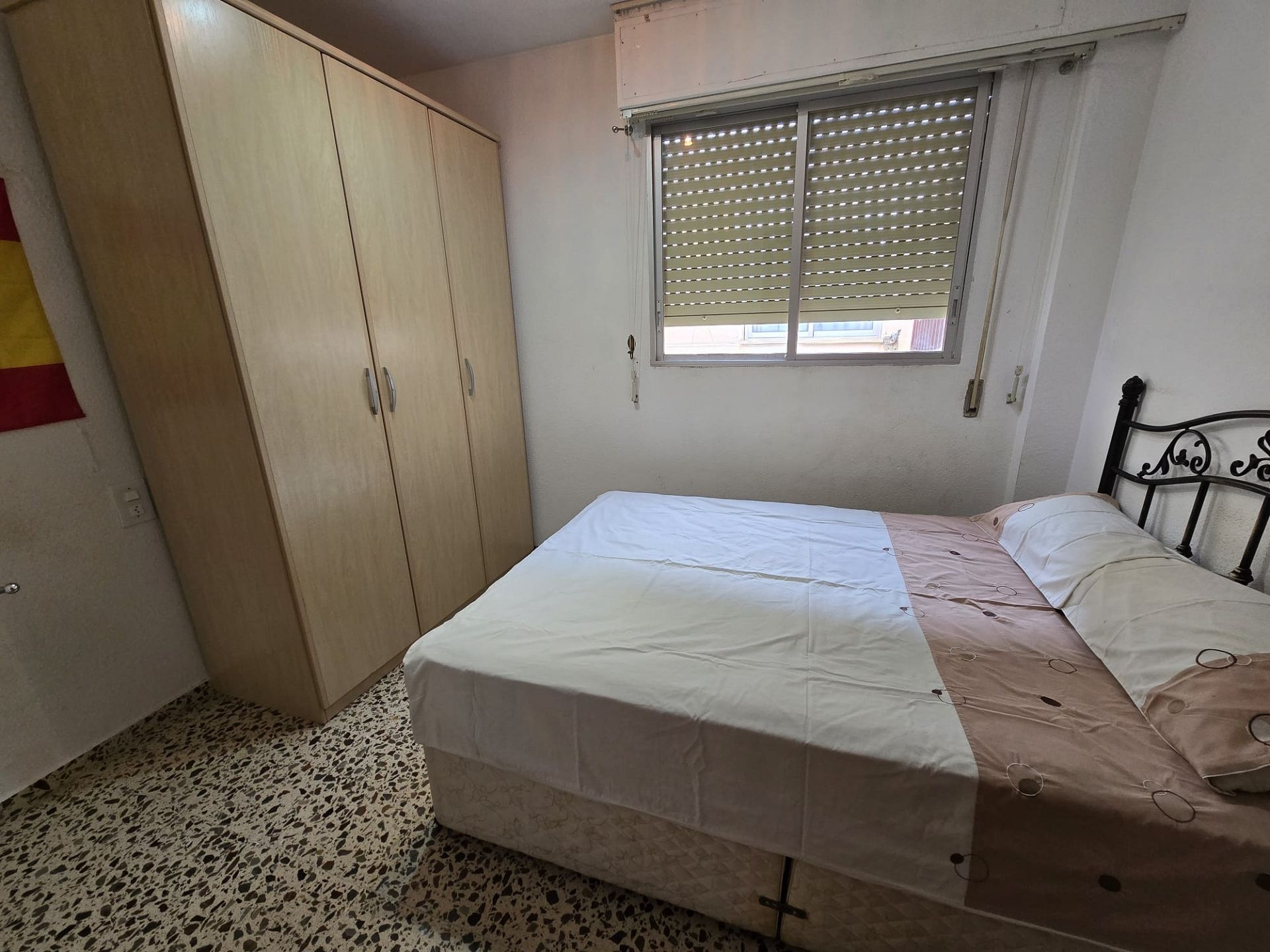 Resale - 4 Bedroom 2 Bathroom Apartment in Salinas -  - Alicante