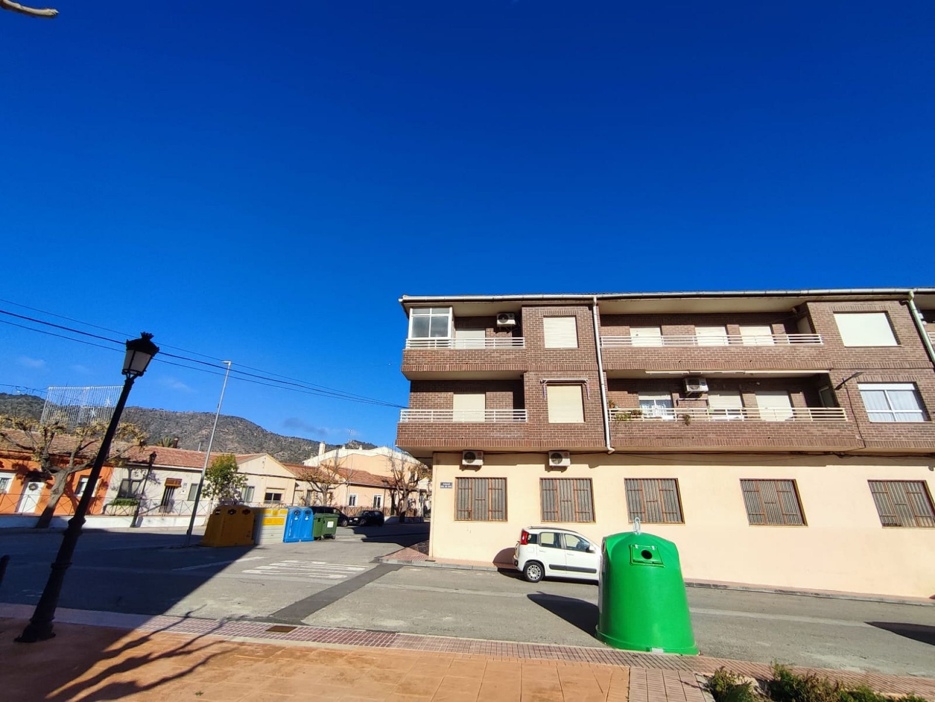 Resale - 4 Bedroom 2 Bathroom Apartment in Salinas -  - Alicante