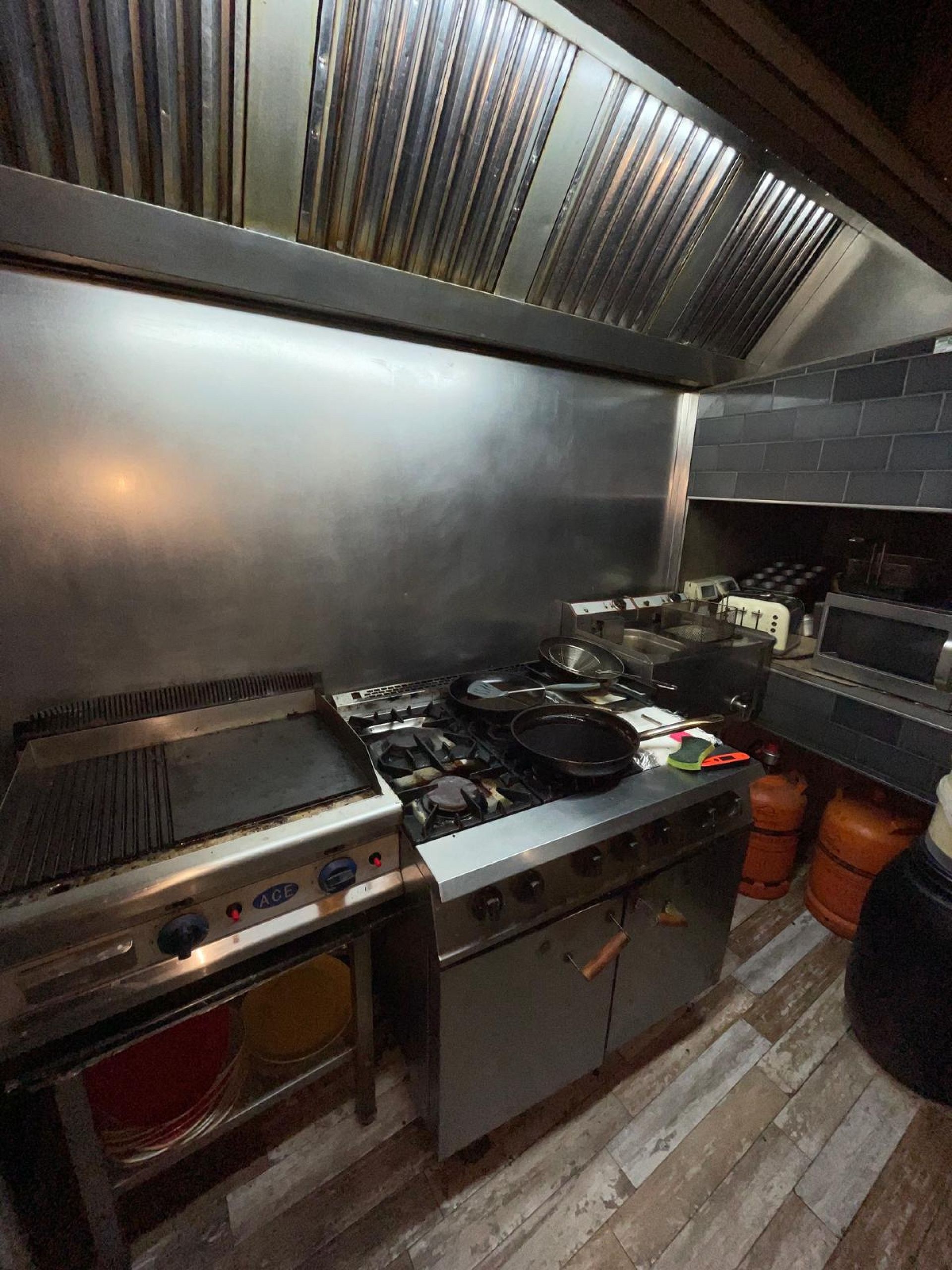 Resale - 2 Bathroom Commercial in Pinoso -  - Alicante