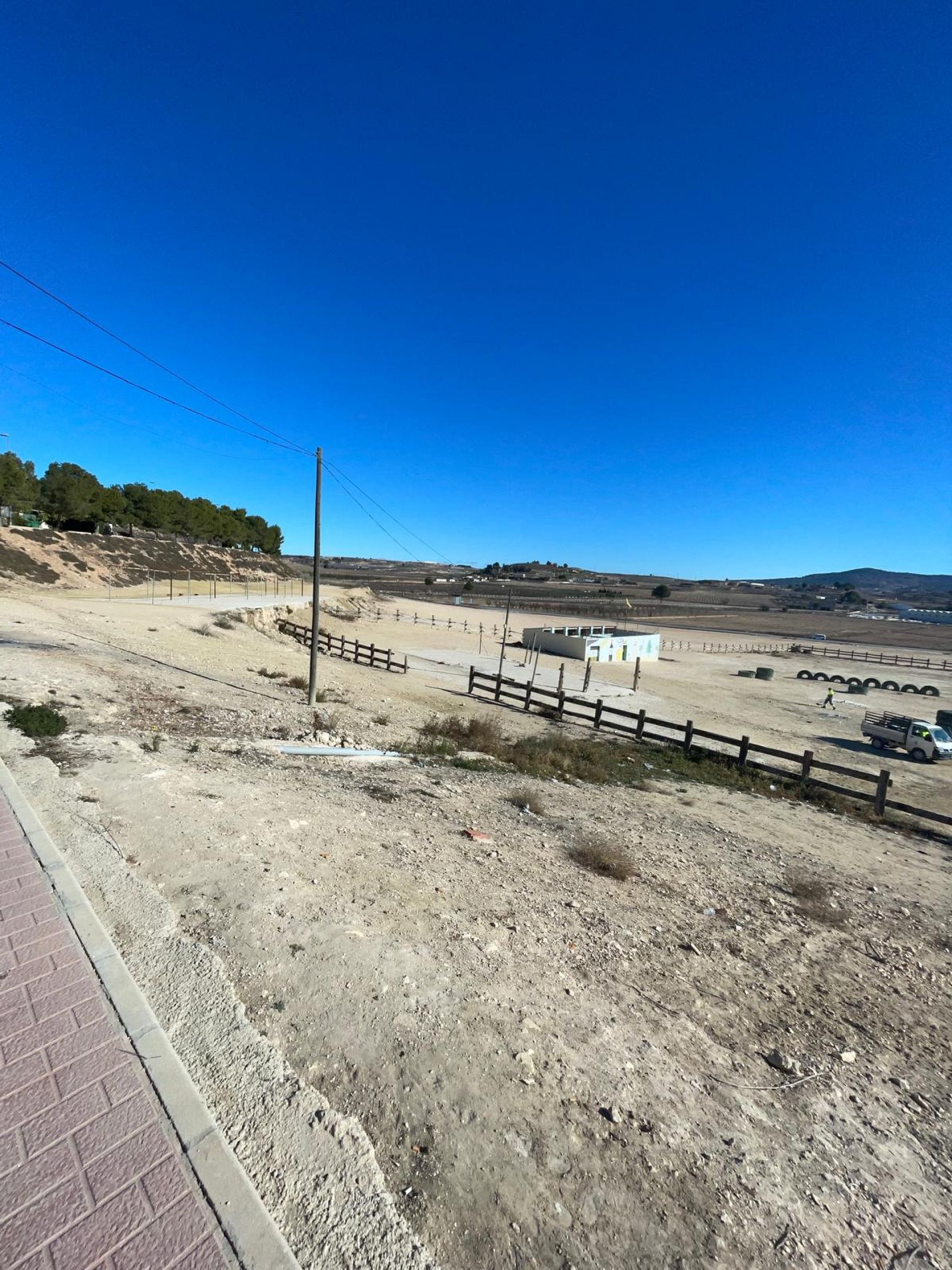 Resale - 2 Bathroom Commercial in Pinoso -  - Alicante