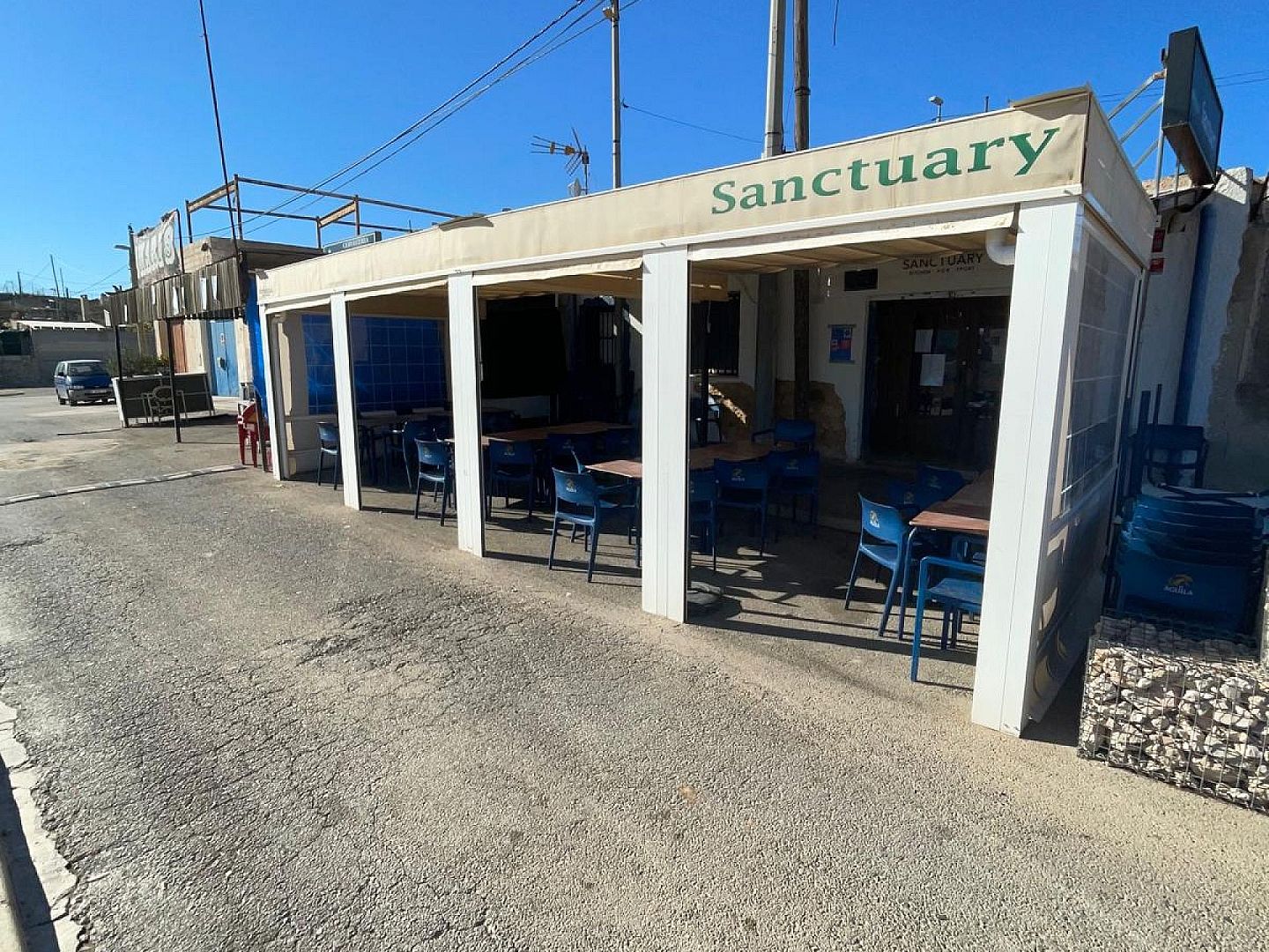 2 Bathroom Commercial in Pinoso