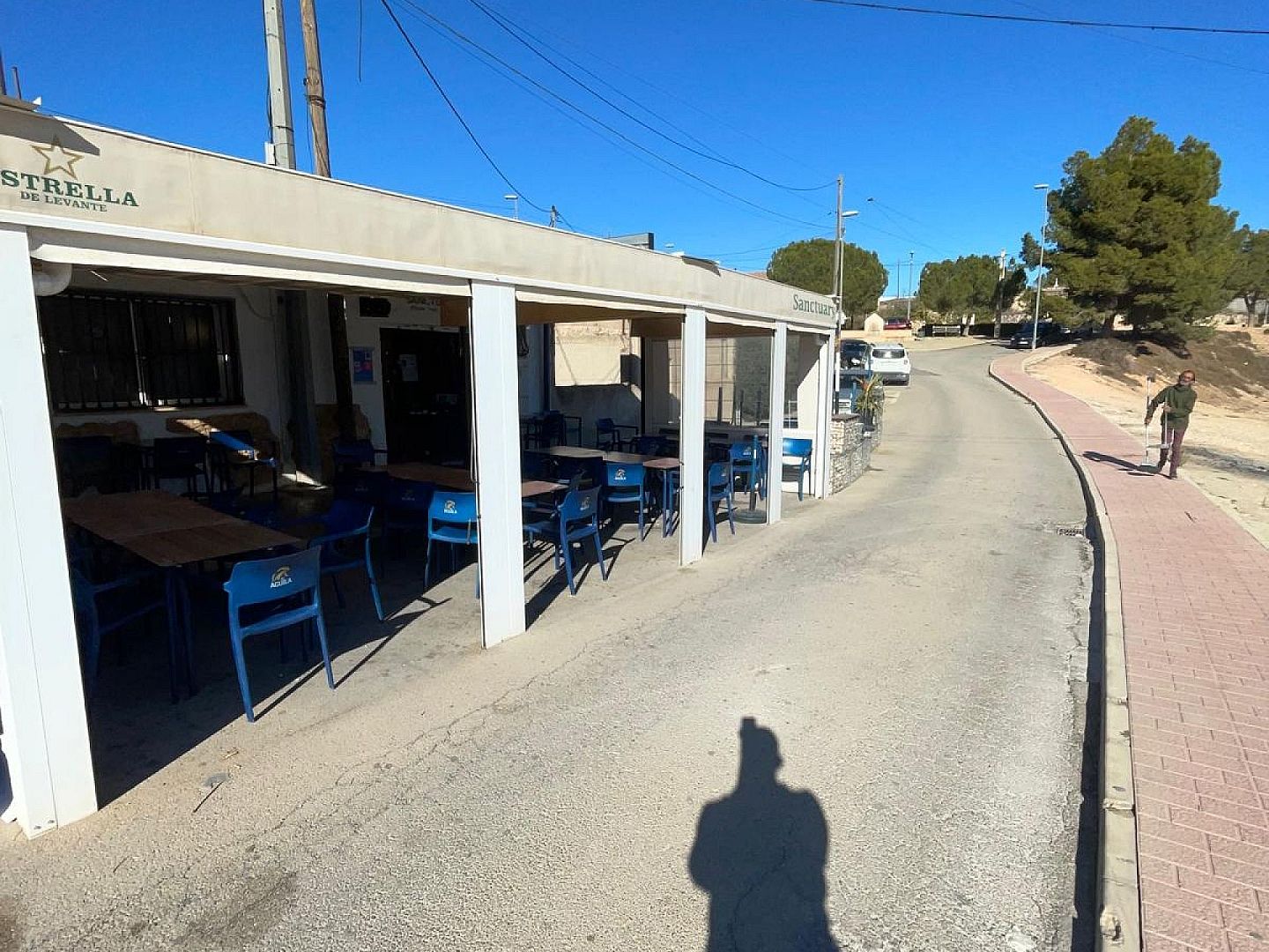 2 Bathroom Commercial in Pinoso