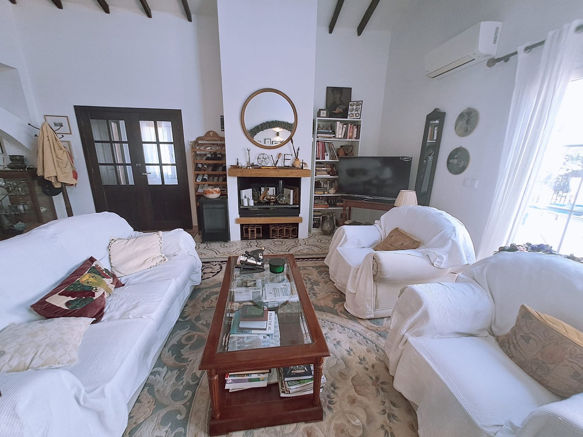 Resale - 6 Bedroom 4 Bathroom Country house in Sax -  - Alicante