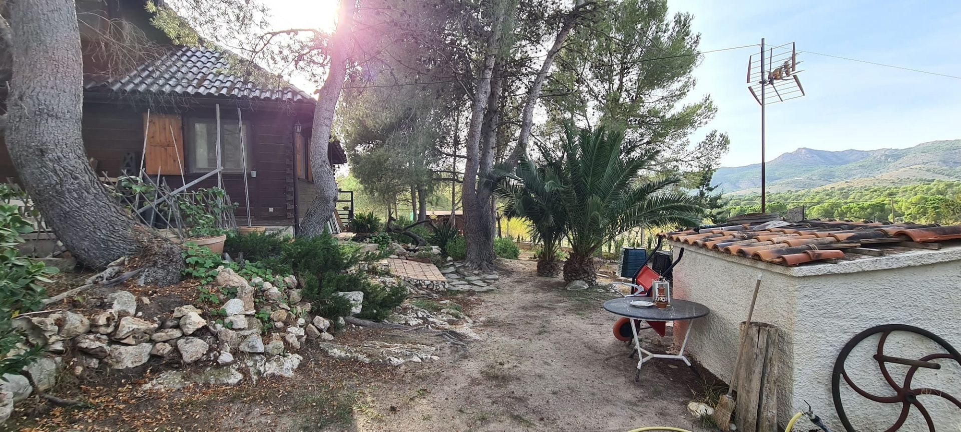 Resale - 6 Bedroom 4 Bathroom Country house in Sax -  - Alicante