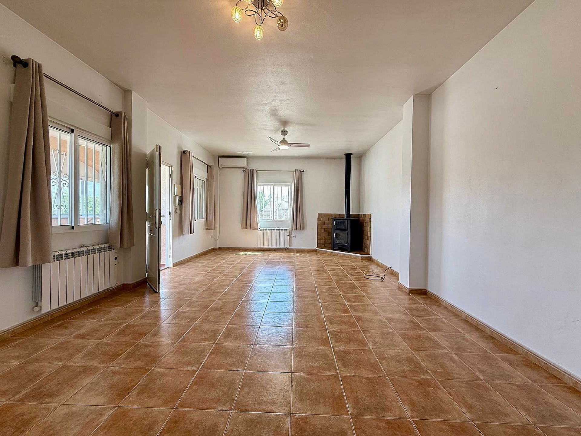 Resale - 3 Bedroom 2 Bathroom Villa in Cañada del Trigo -  - Murcia