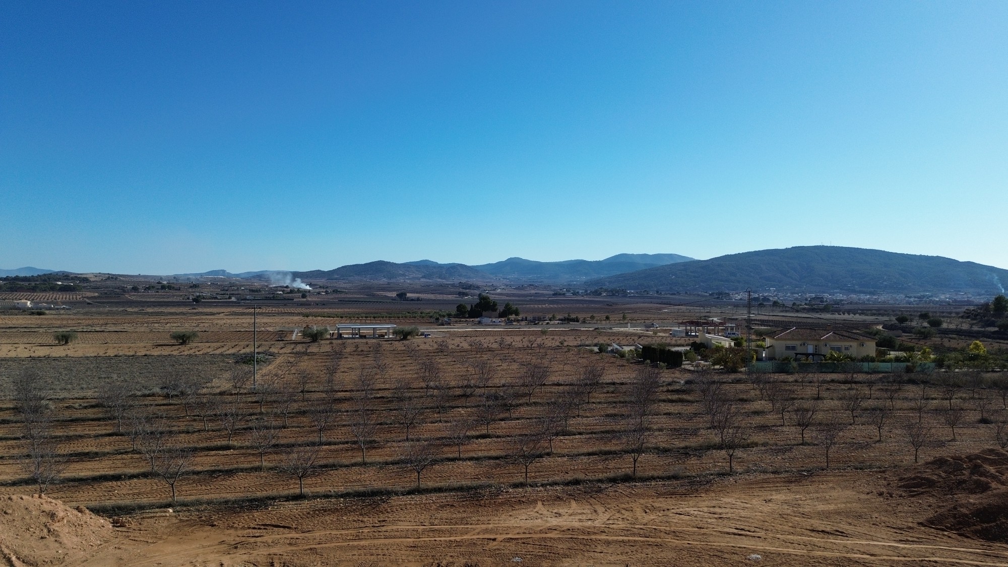 Resale - 3 Bedroom 2 Bathroom Villa in Pinoso -  - Alicante