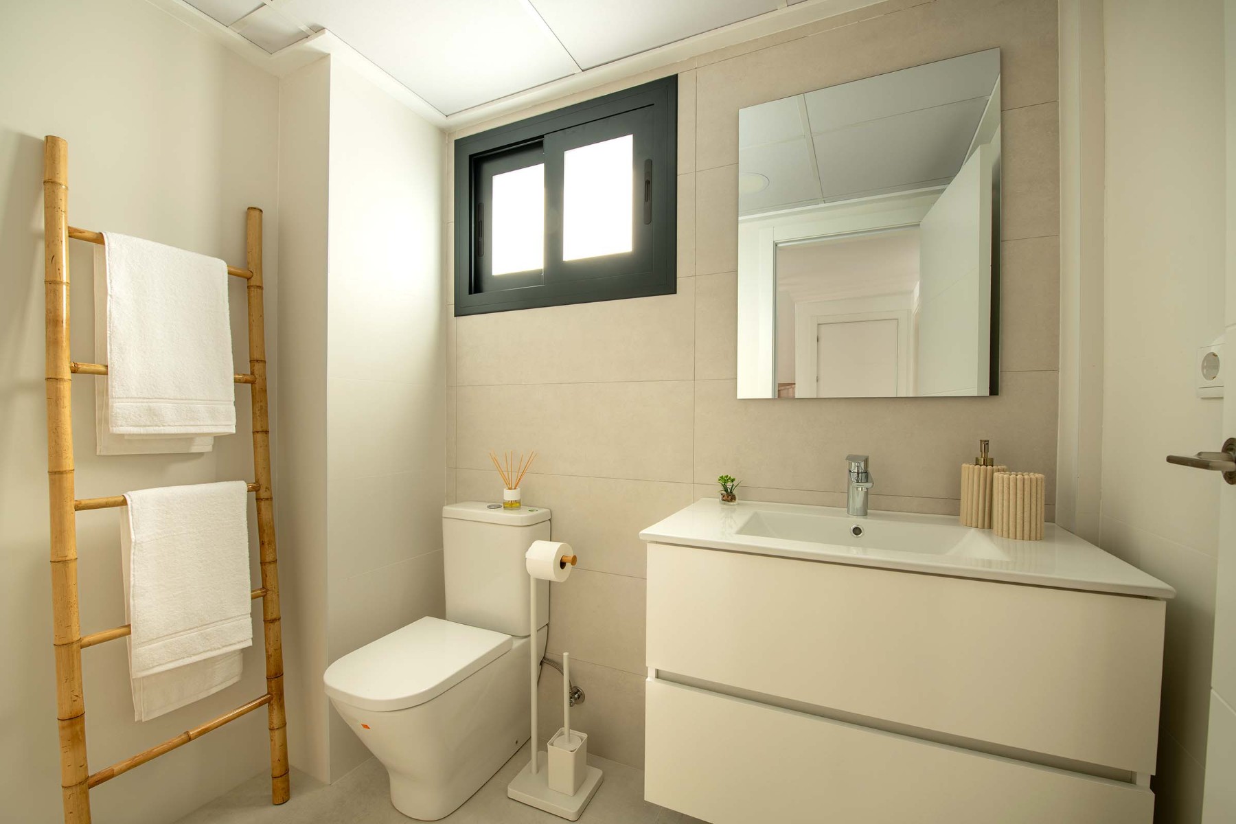 Resale - 3 Bedroom 2 Bathroom Villa in Cox -  - Alicante