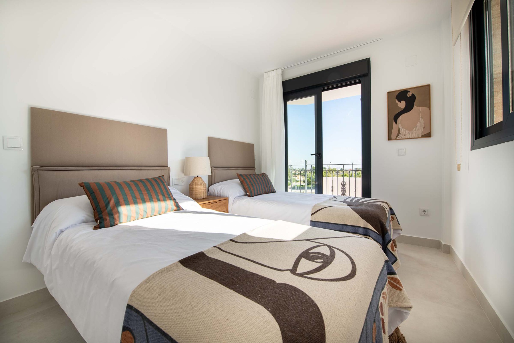 Resale - 3 Bedroom 2 Bathroom Villa in Cox -  - Alicante
