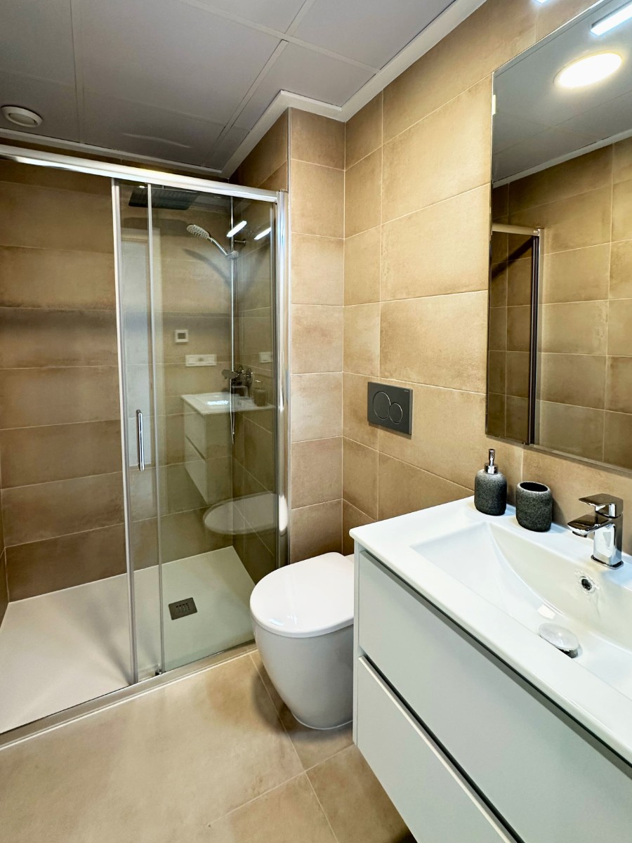 Resale - 3 Bedroom 2 Bathroom Villa in Dolores -  - Alicante