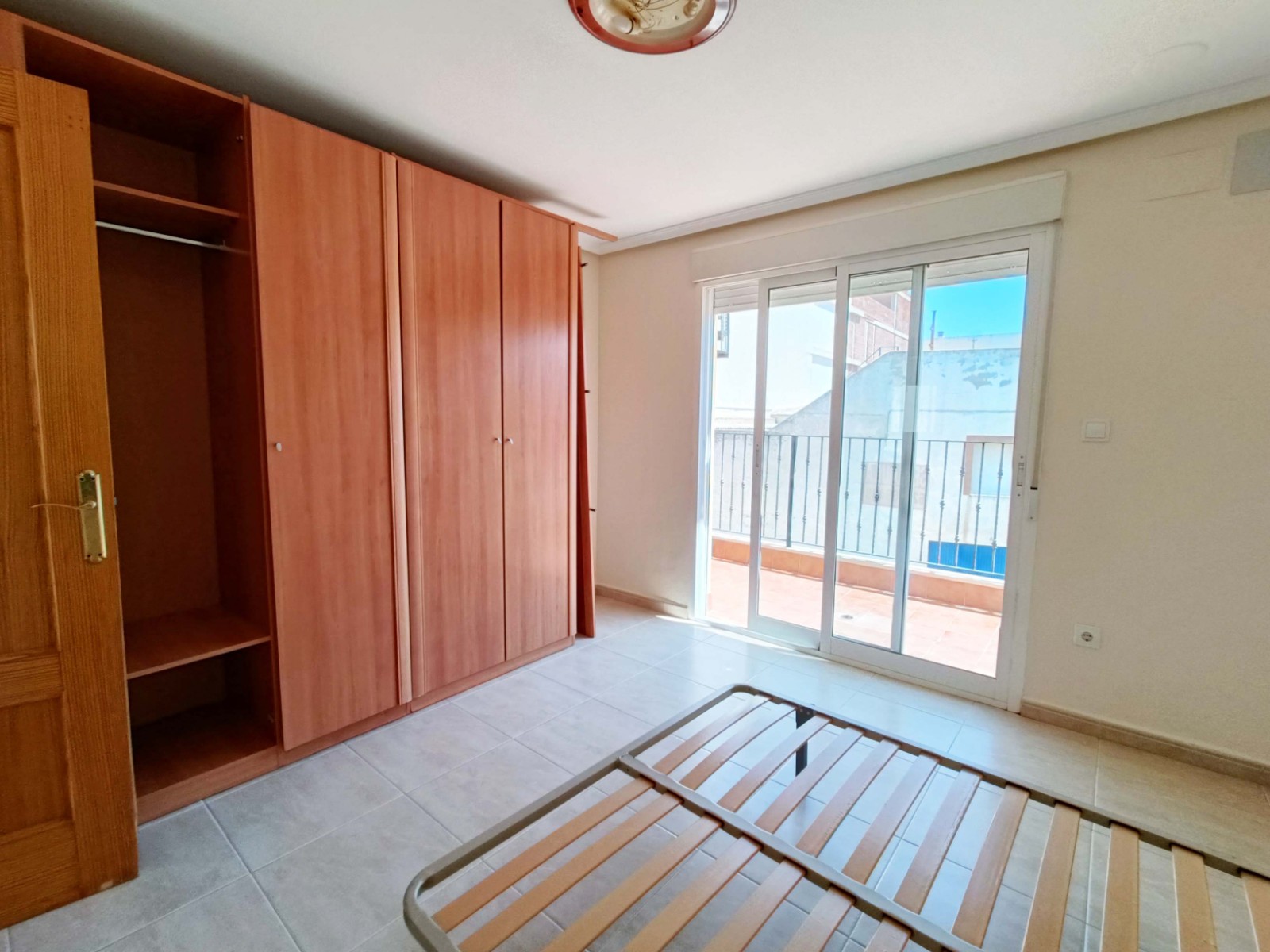Resale - 3 Bedroom 2 Bathroom Apartment in Hondón de los Frailes -  - Alicante