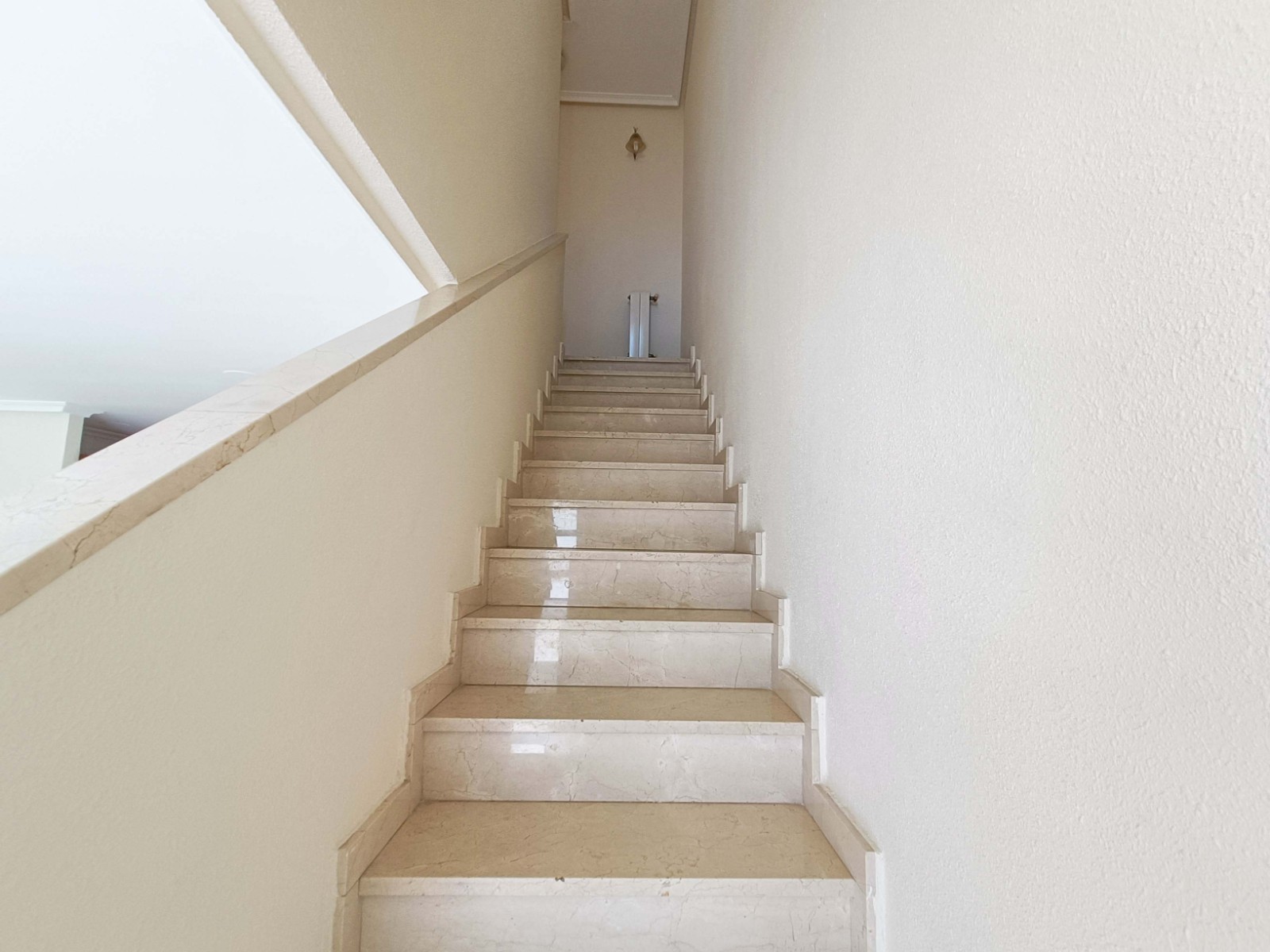 Resale - 3 Bedroom 2 Bathroom Apartment in Hondón de los Frailes -  - Alicante