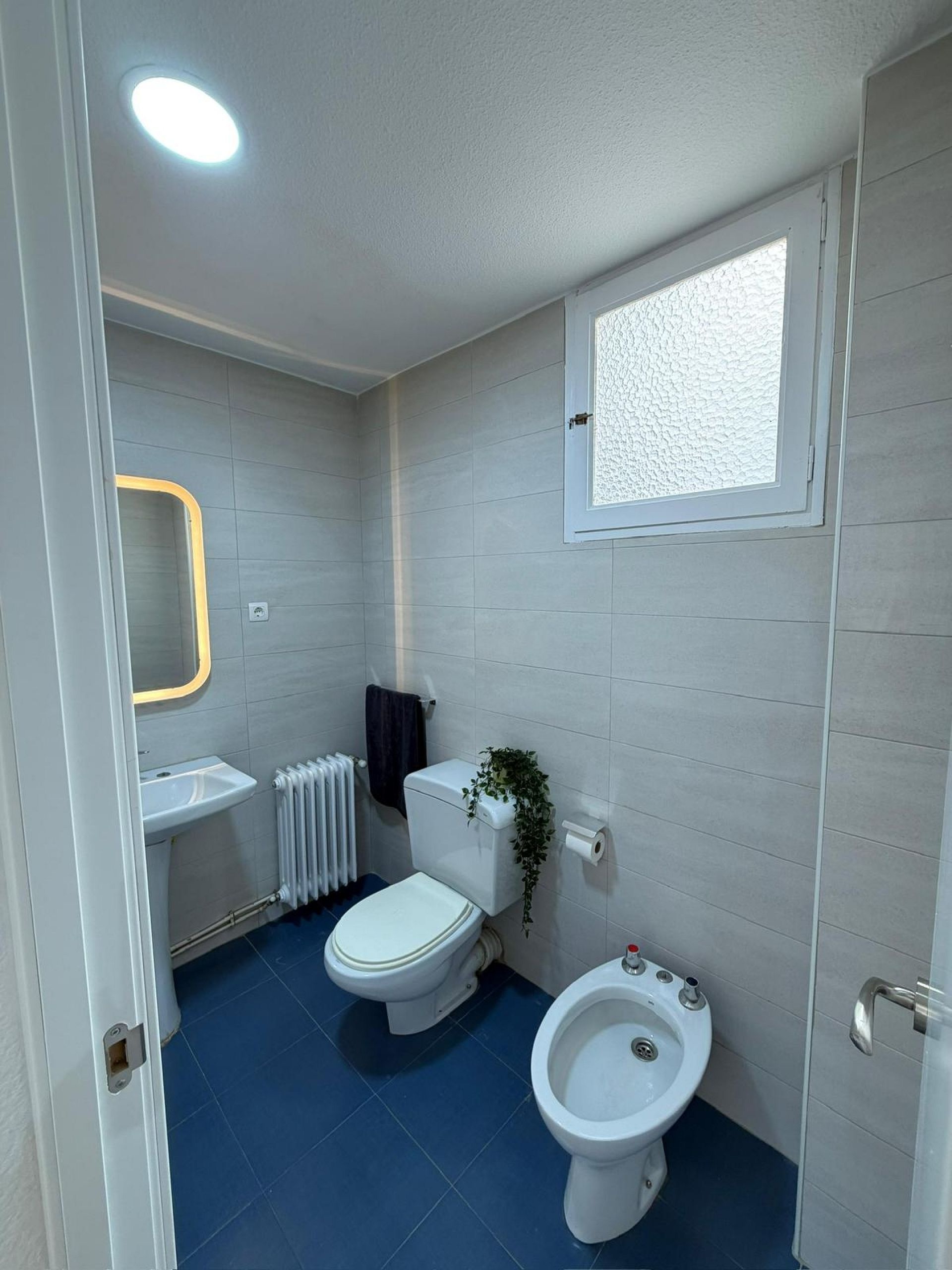 Resale - 4 Bedroom 2 Bathroom Apartment in Yecla -  - Murcia