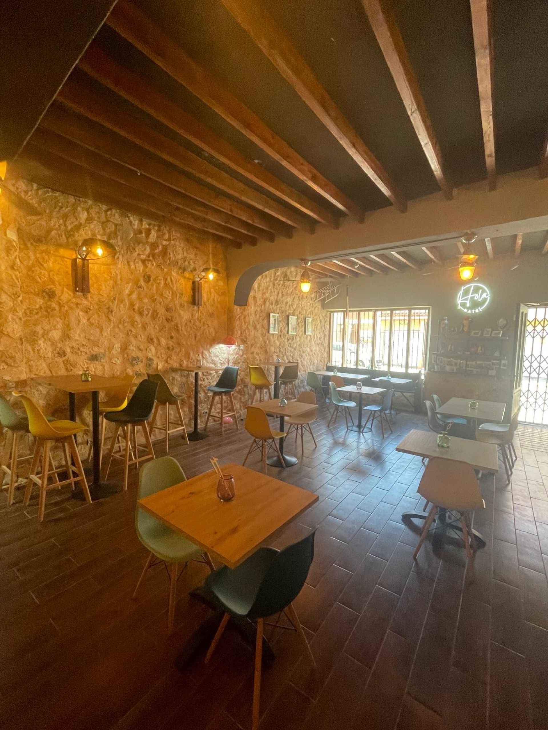 Resale - 3 Bedroom 5 Bathroom Commercial in Pinoso -  - Alicante