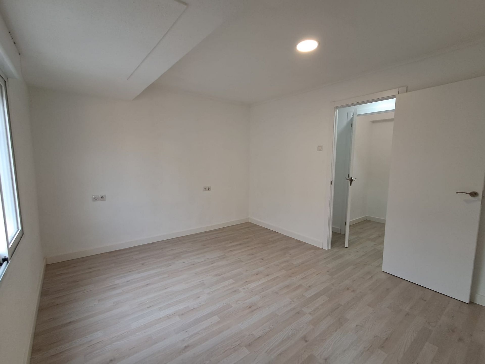 Resale - 3 Bedroom 1 Bathroom Apartment in Aspe -  - Alicante