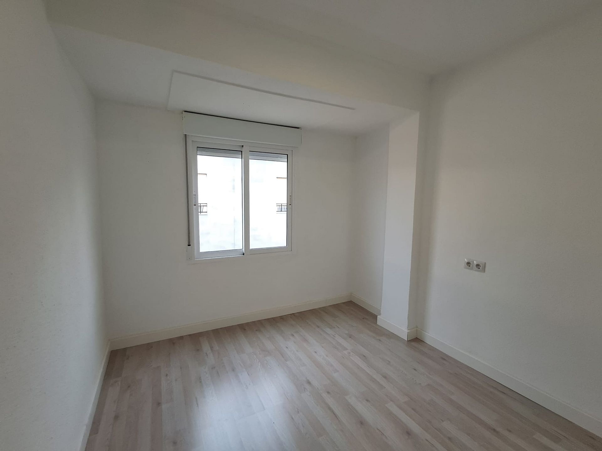 Resale - 3 Bedroom 1 Bathroom Apartment in Aspe -  - Alicante