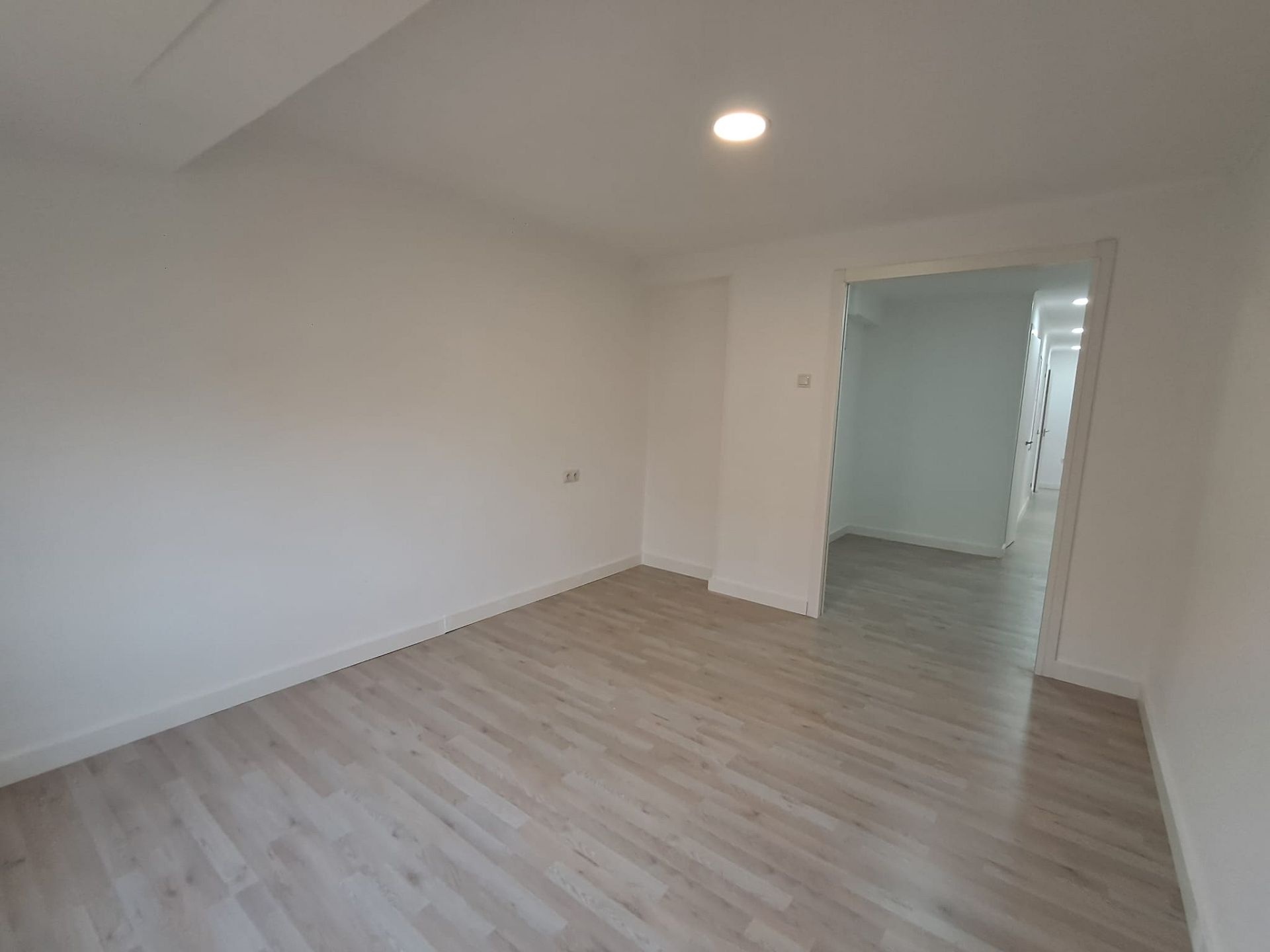 Resale - 3 Bedroom 1 Bathroom Apartment in Aspe -  - Alicante