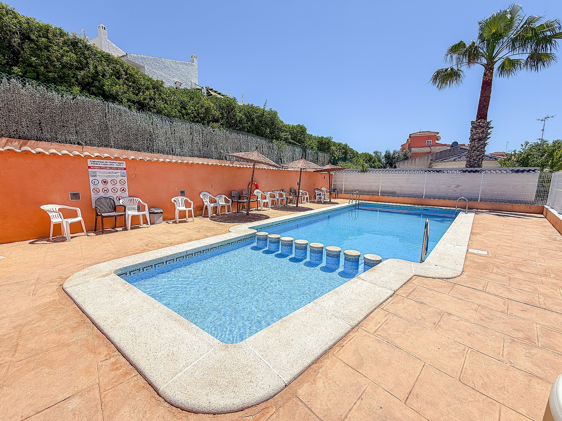 Resale - 3 Bedroom 3 Bathroom Semi-detached in Orihuela -  - Alicante