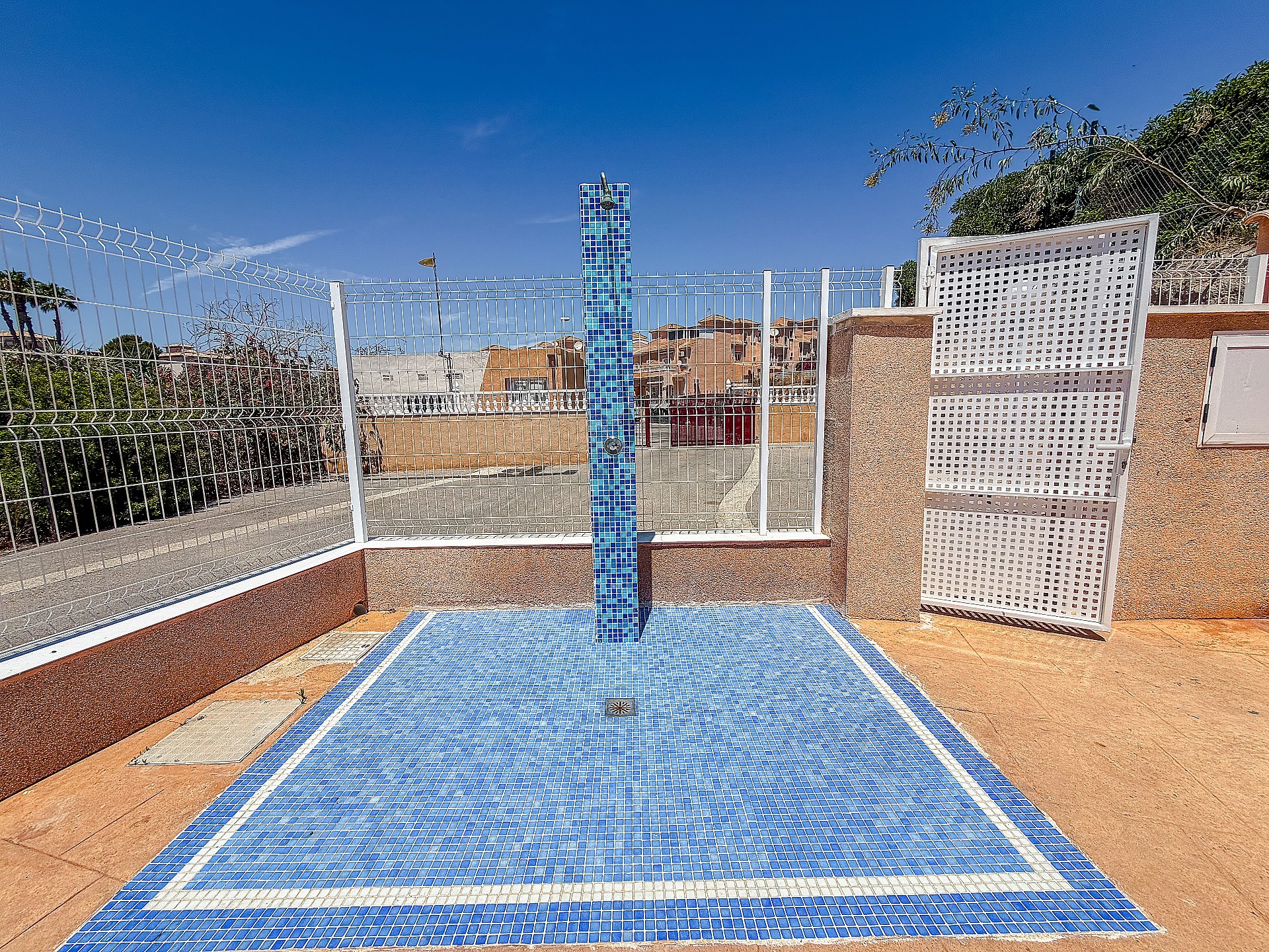 Resale - 3 Bedroom 3 Bathroom Semi-detached in Orihuela -  - Alicante