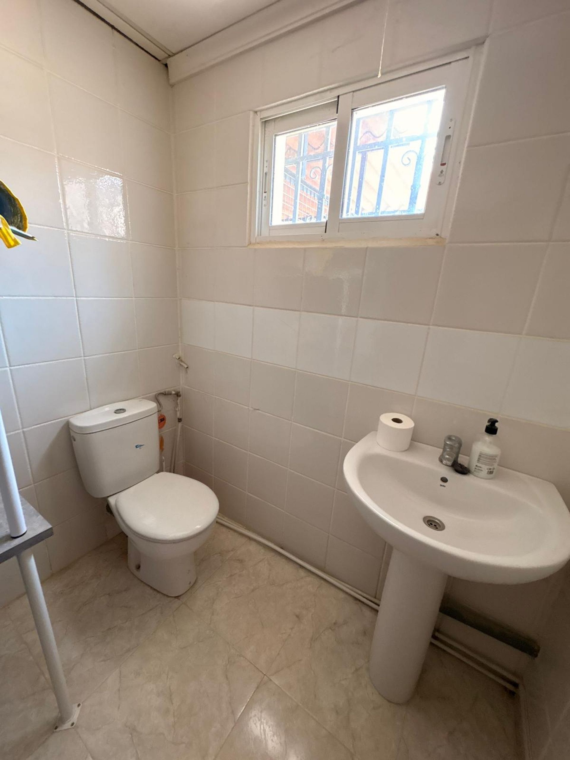 Resale - 4 Bedroom 4 Bathroom Commercial in Salinas -  - Alicante