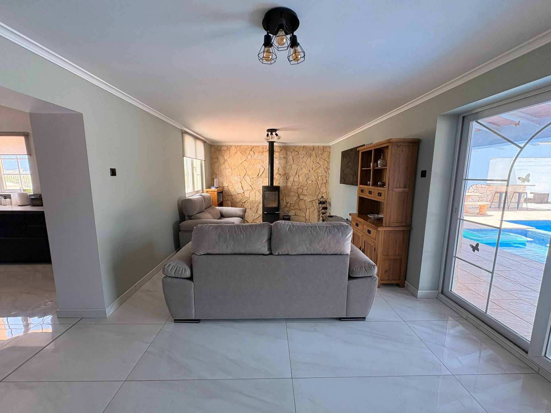 Resale - 4 Bedroom 4 Bathroom Commercial in Salinas -  - Alicante
