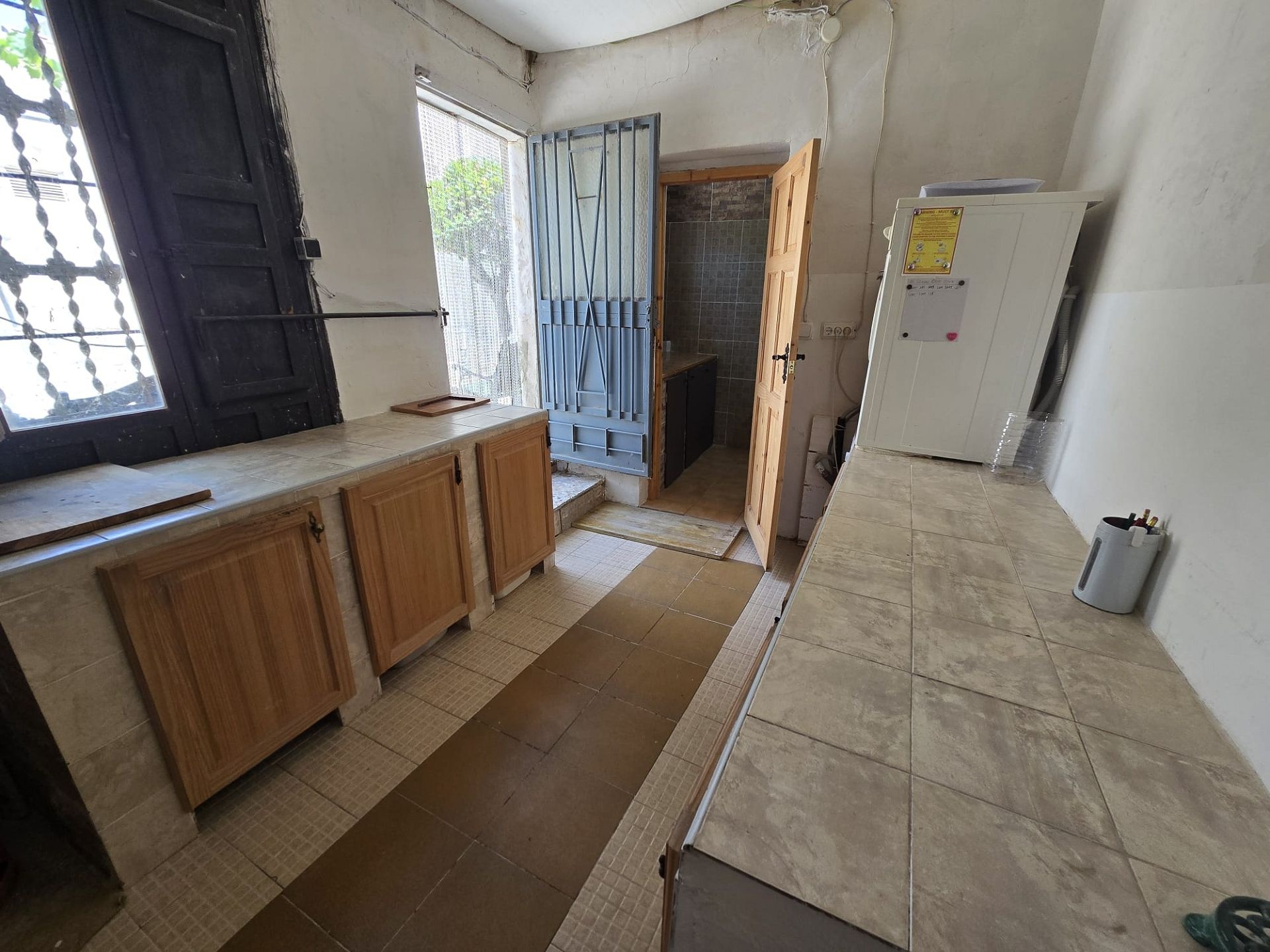 Resale - 2 Bedroom 2 Bathroom Country house in Pinoso -  - Alicante