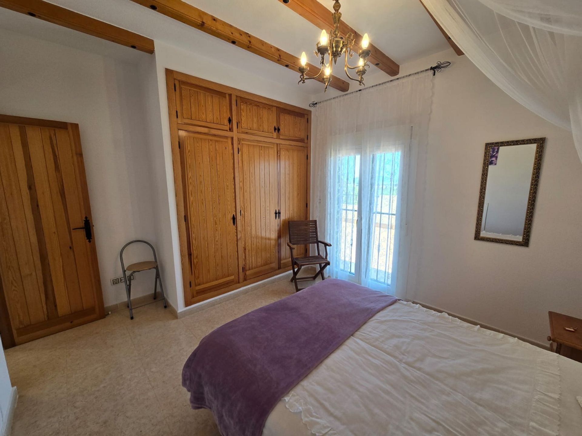 Resale - 4 Bedroom 3 Bathroom Villa in Monóvar -  - Alicante